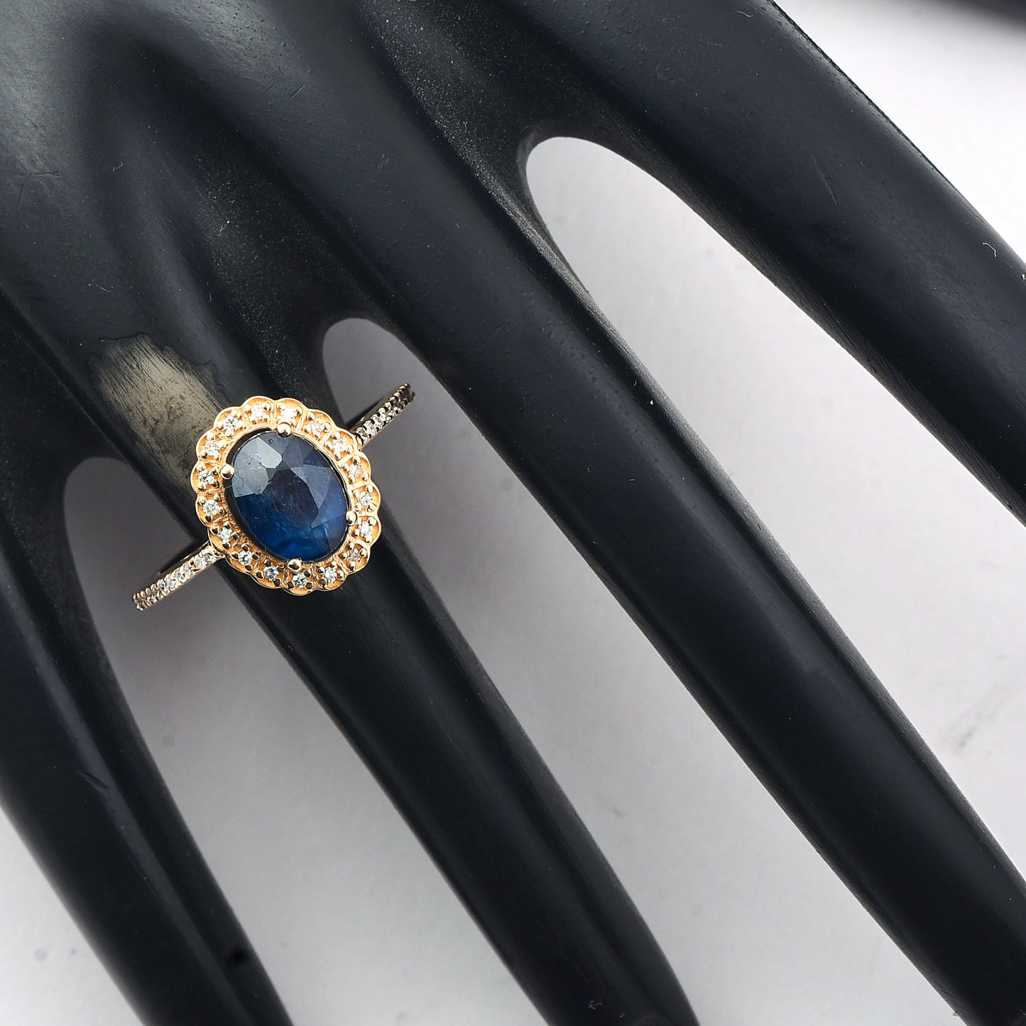 2.15 Ct Oval Mixed Cut Natural Sapphire 14K Gold Ring
