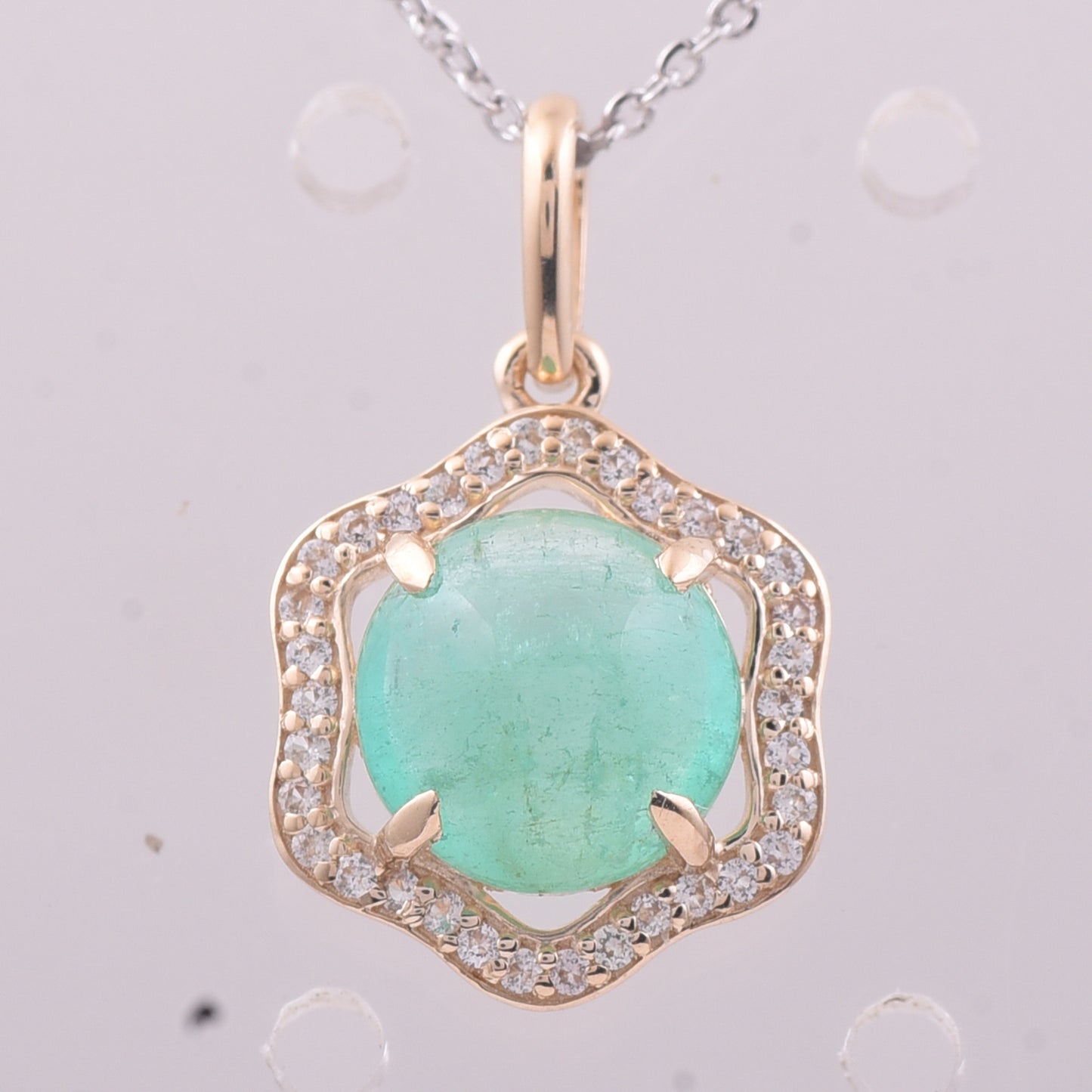 2.00 Ct Round Emerald 9K Gold Pendant