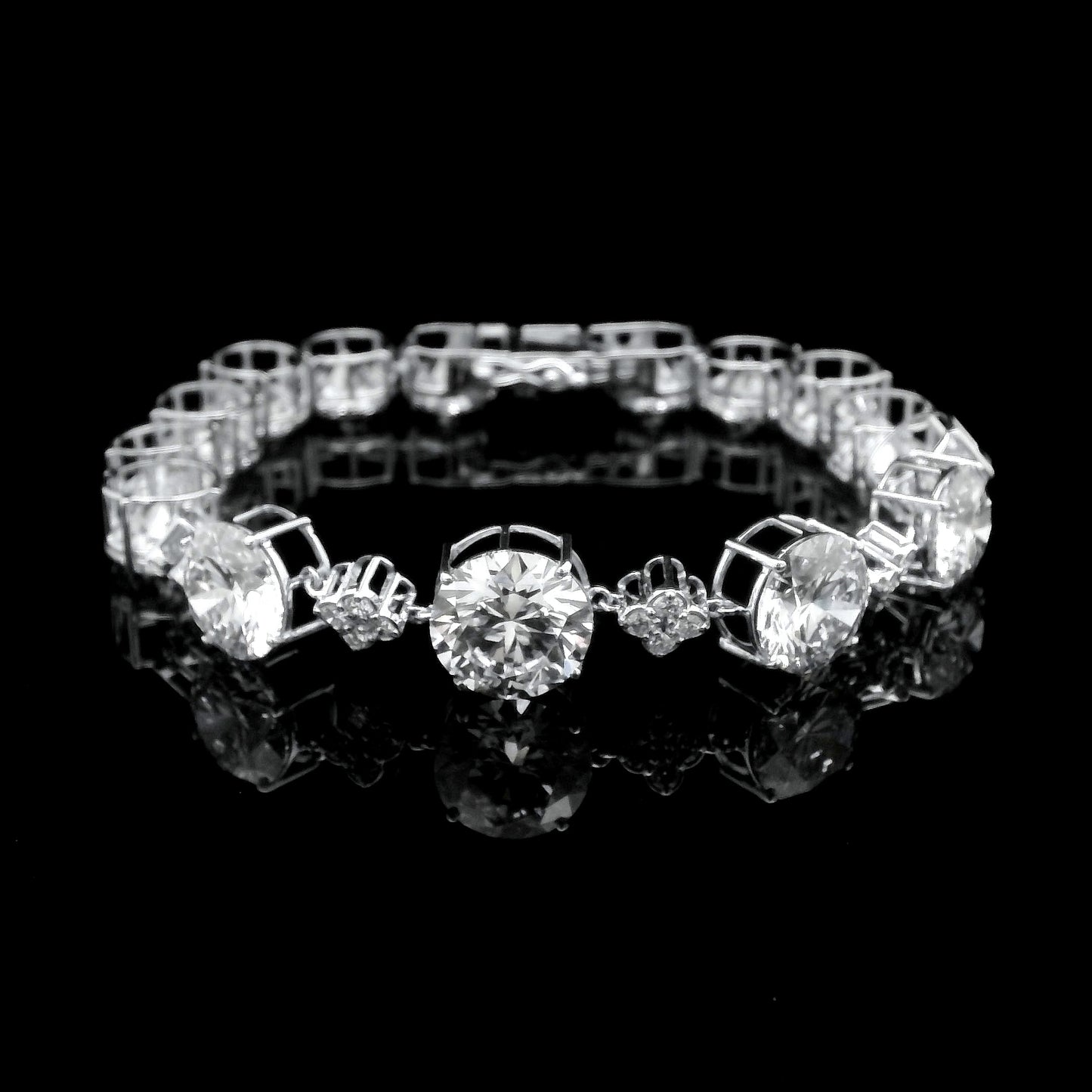 35.91 Ct Round Lab Grown Diamond 14K Gold Bracelet