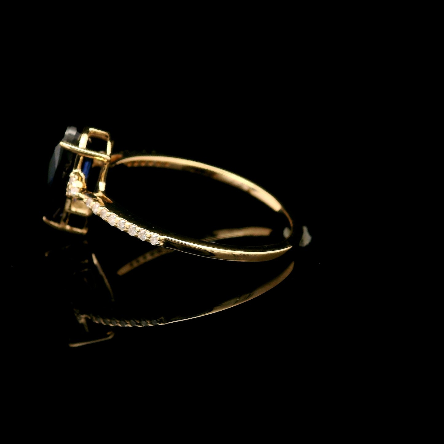 1.78 Ct Pear Mixed Cut Lab Grown Sapphire 14K Gold Ring