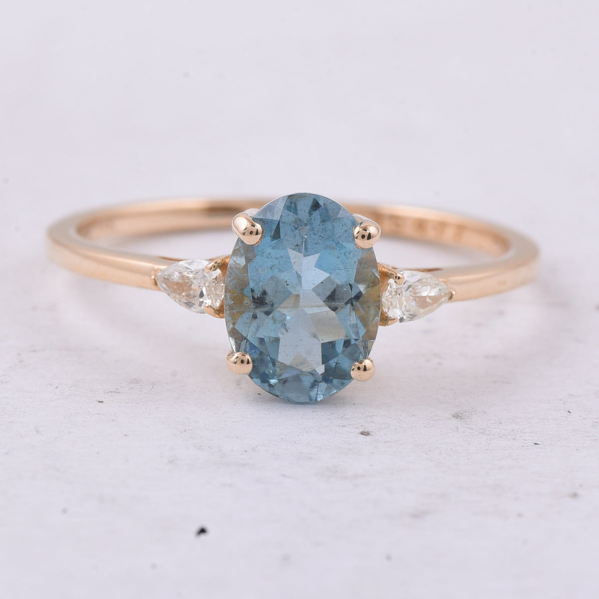 1.31 Ct Oval Natural Aquamarine 14K Gold Ring