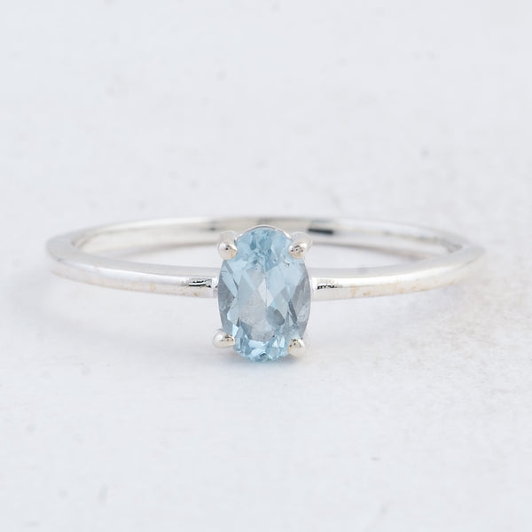0.45 Ct Oval Swiss Blue Topaz 925 Sterling Silver Ring