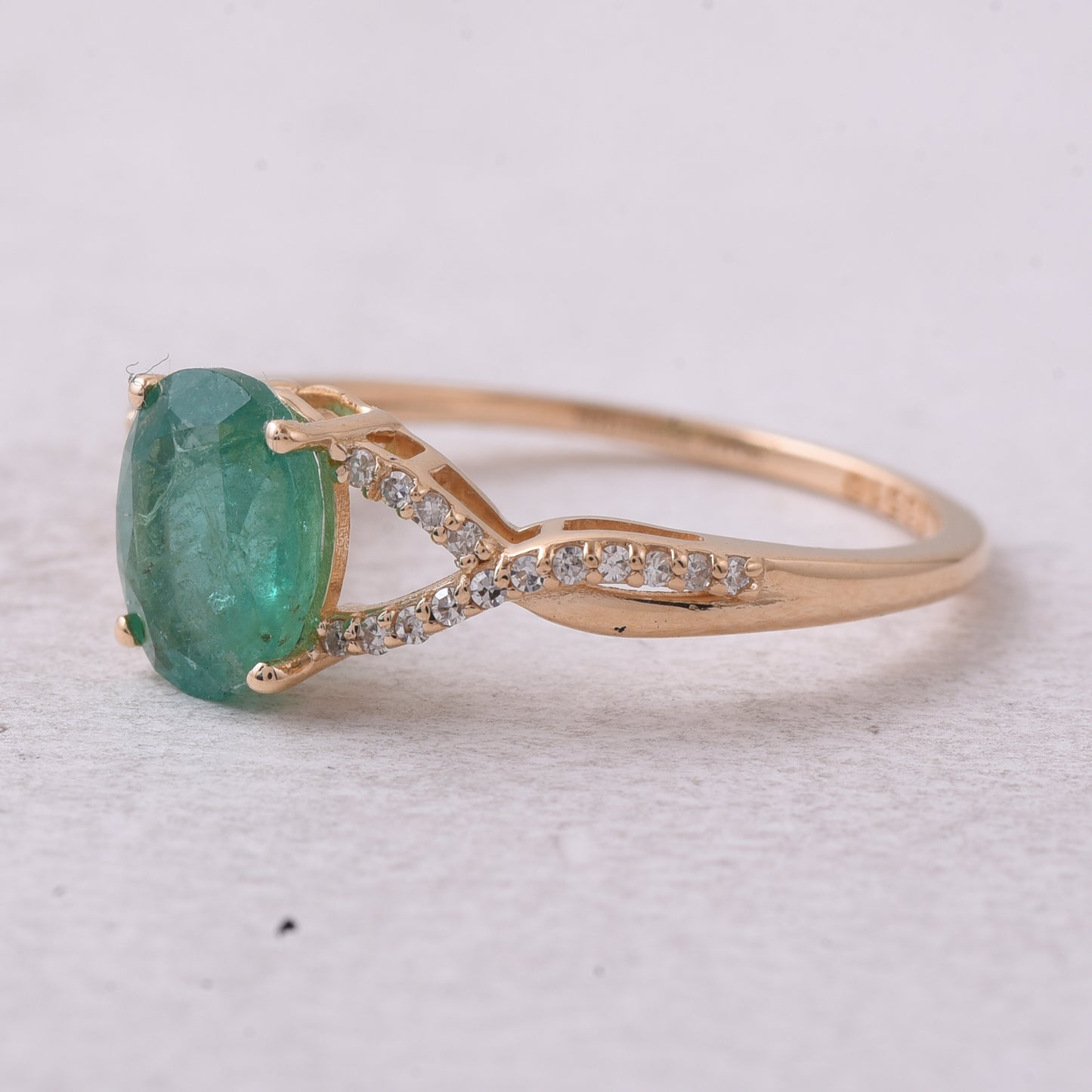 1.31 Ct Oval Natural Emerald 14K Gold Ring
