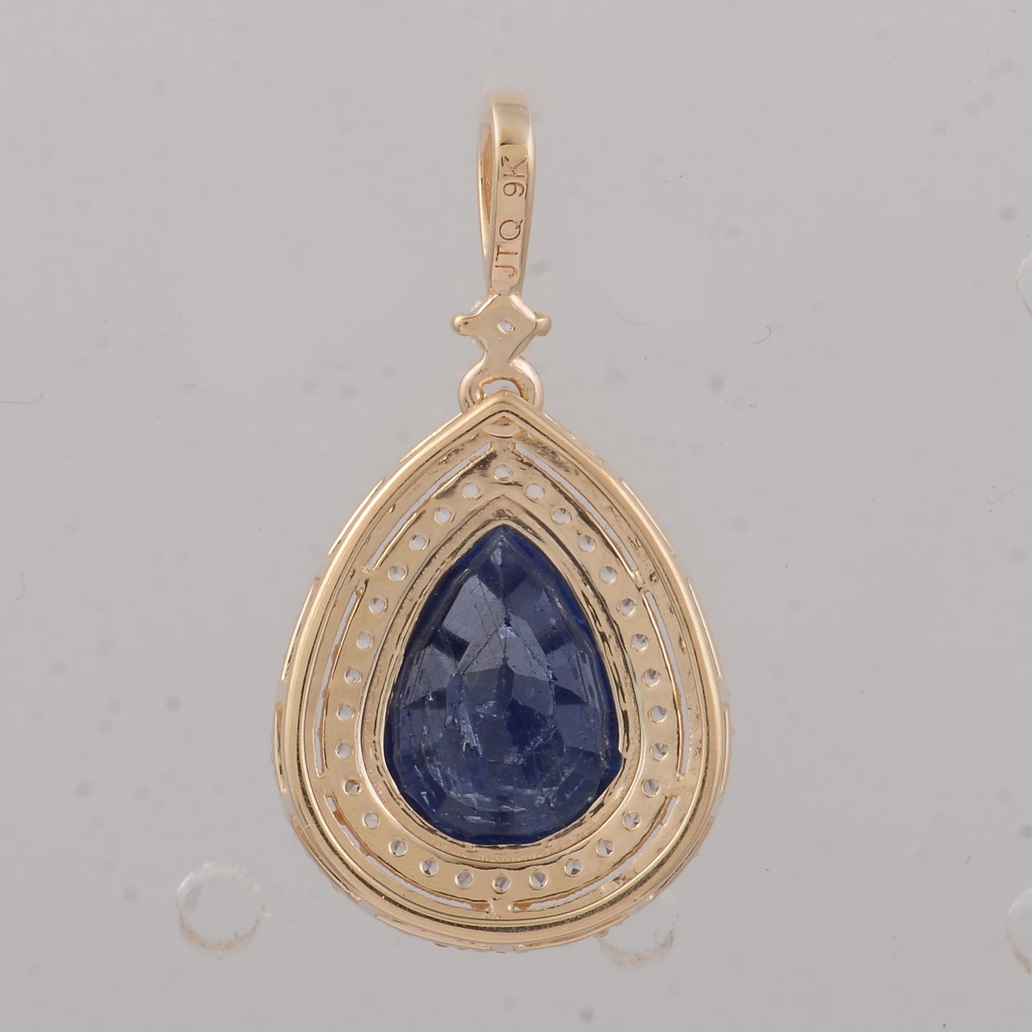 3.35 Ct Pear Sapphire 9K Gold Pendant