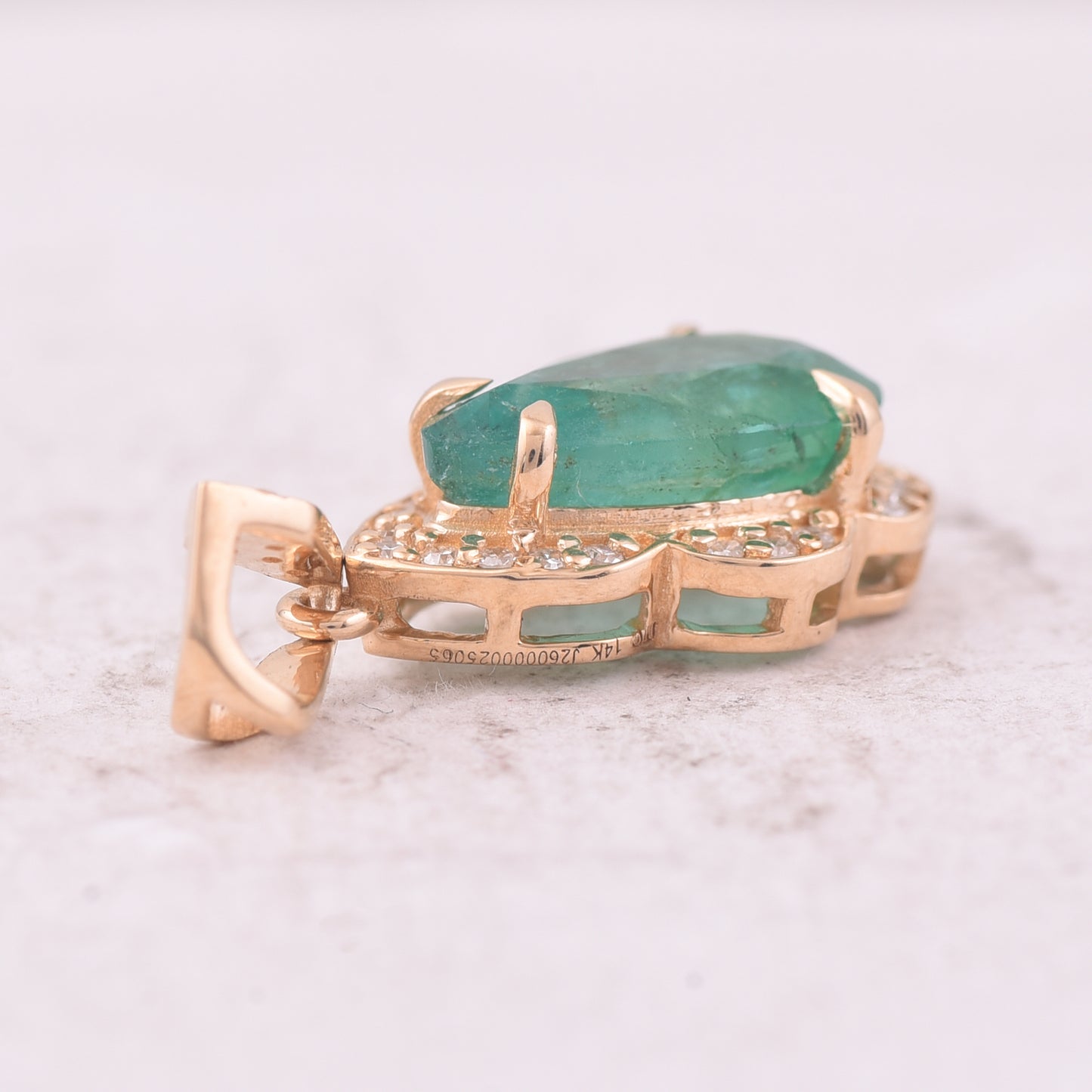 1.67 Ct Pear Mixed Cut Natural Emerald 14K Gold Pendant