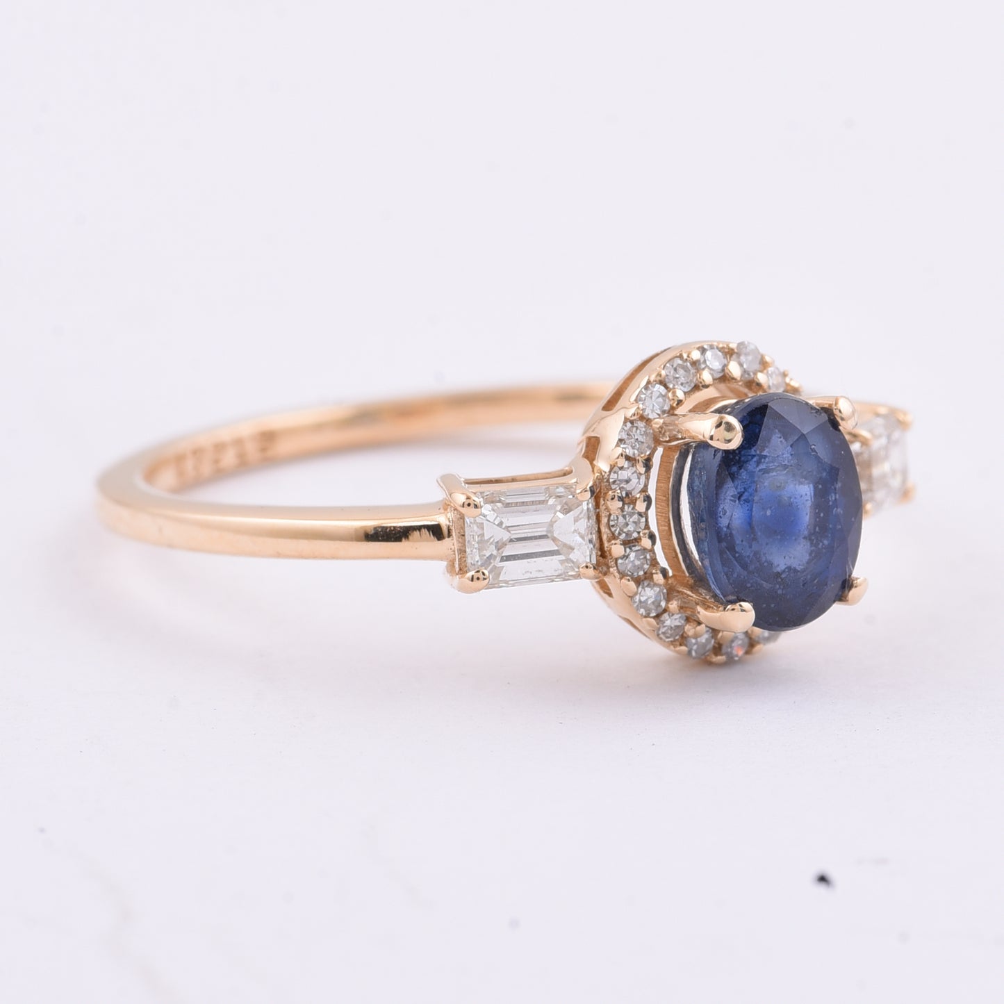 1.33 Ct Oval Natural Sapphire 14K Gold Ring