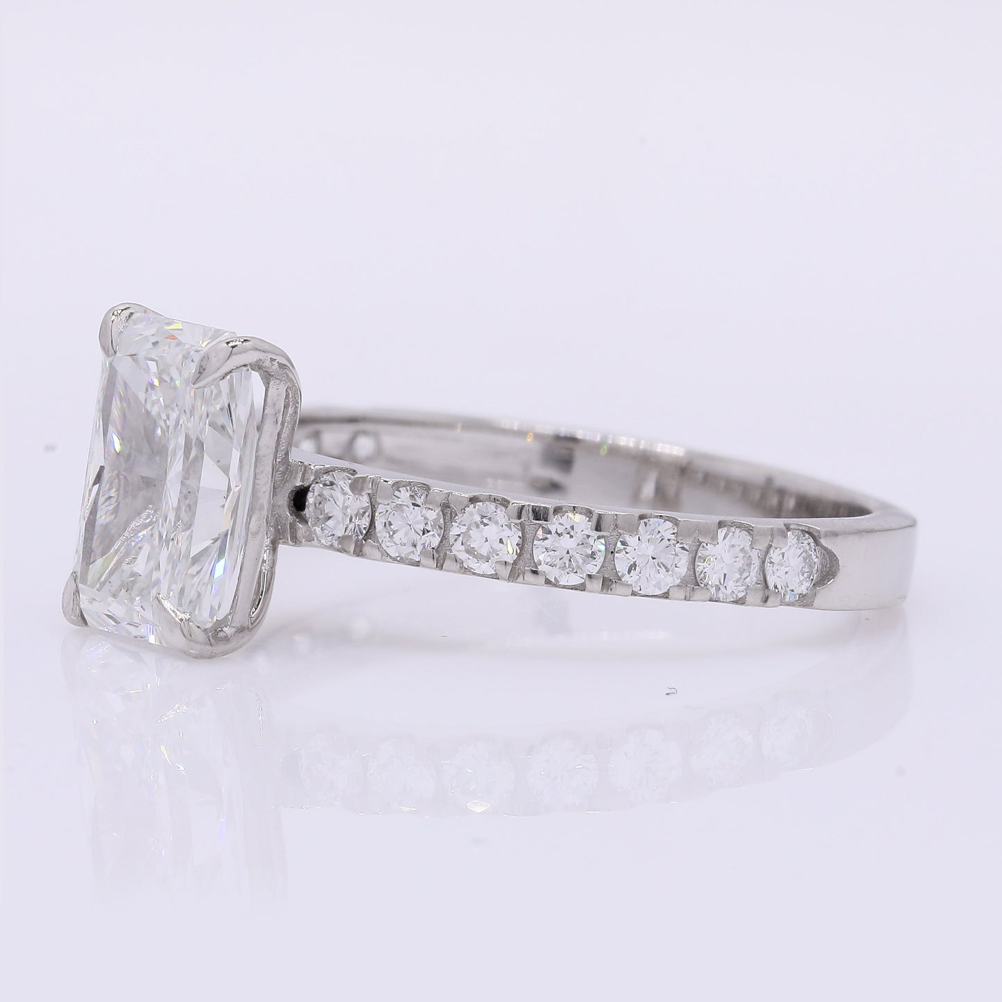 2.34 Carats Lab Grown Diamond 950 Platinum Ring