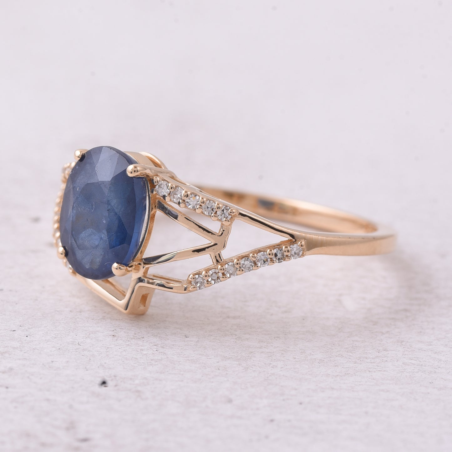 1.73 Ct Oval Mixed Cut Natural Sapphire 14K Gold Ring