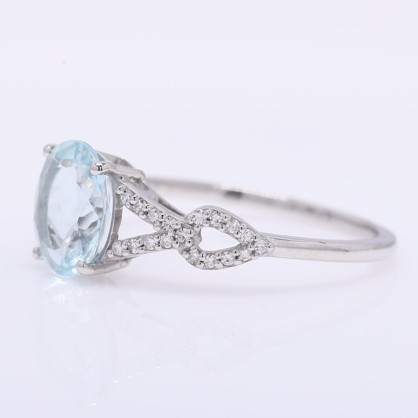 1.33 Ct Oval Mixed Cut Natural Aquamarine 950 Platinum Ring