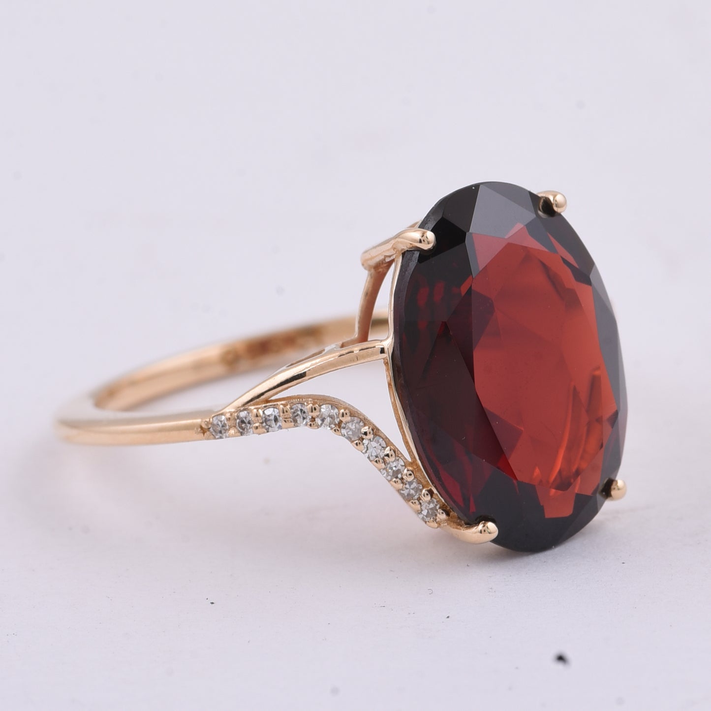 5.84 Ct Oval Natural Garnet 14K Gold Ring