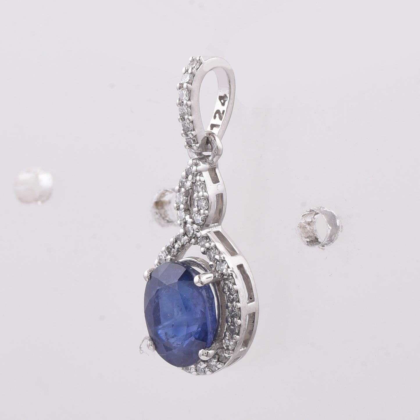 1.41 Ct Oval Natural Sapphire 950 Platinum Pendant