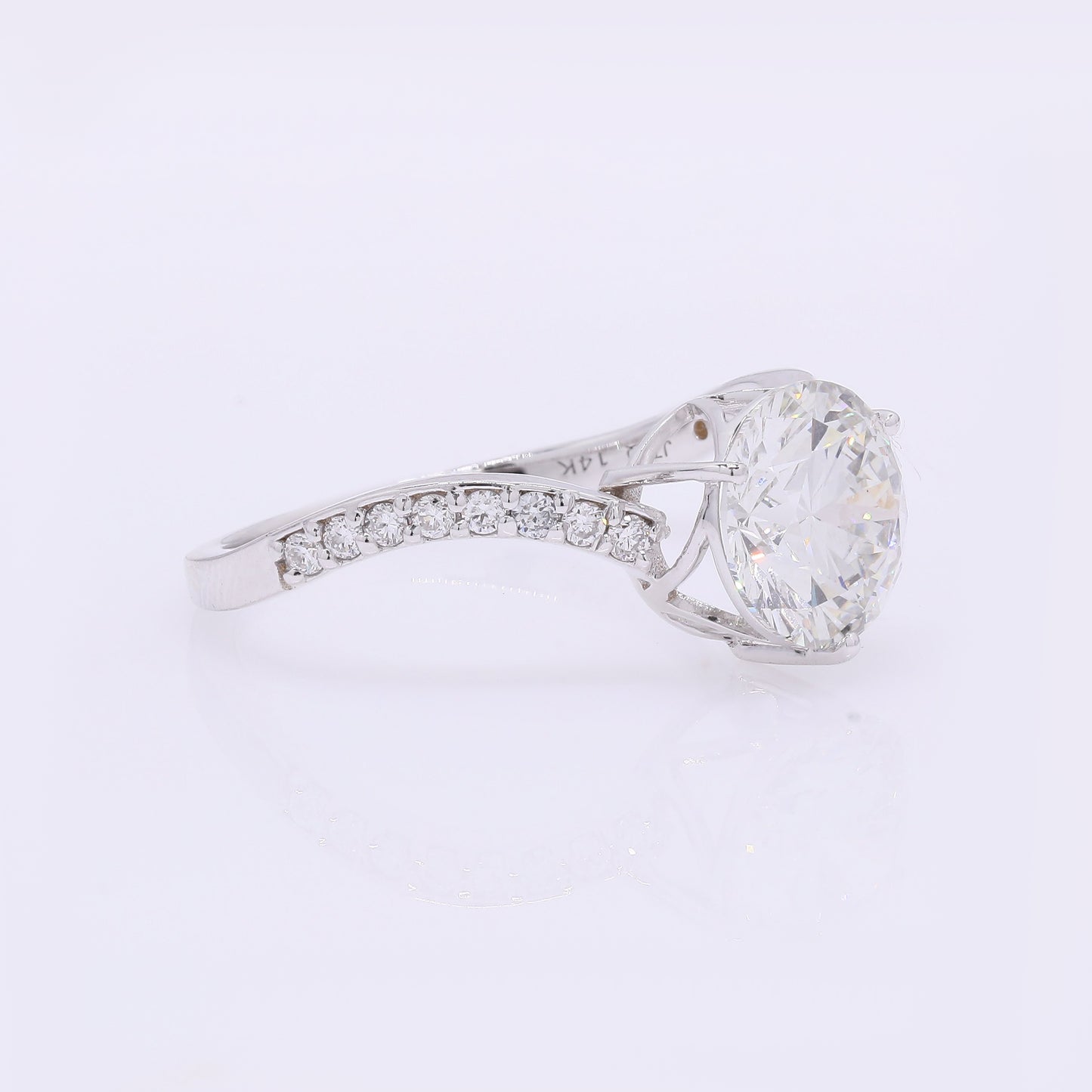 2.33 Carats Lab Grown Diamond 14K Gold Ring