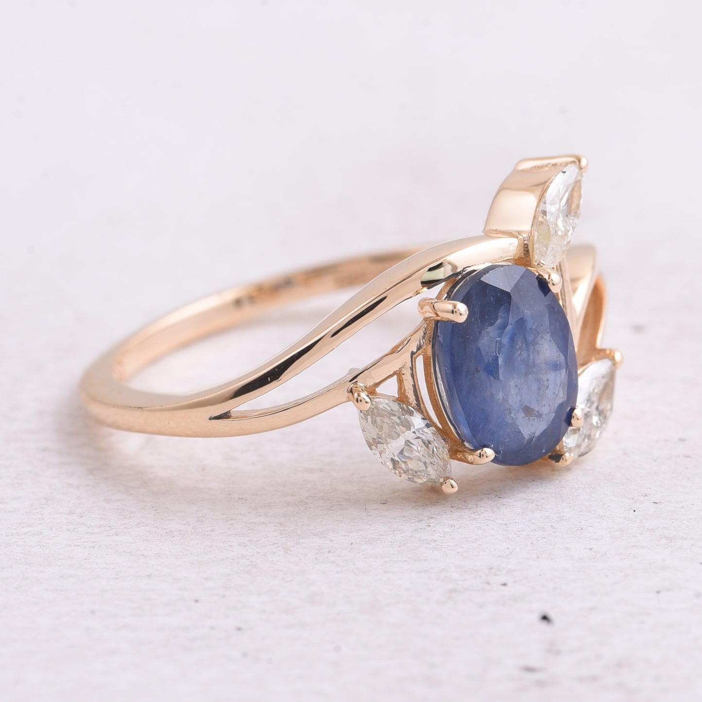 1.84 Ct Oval Mixed Cut Natural Sapphire 14K Gold Ring
