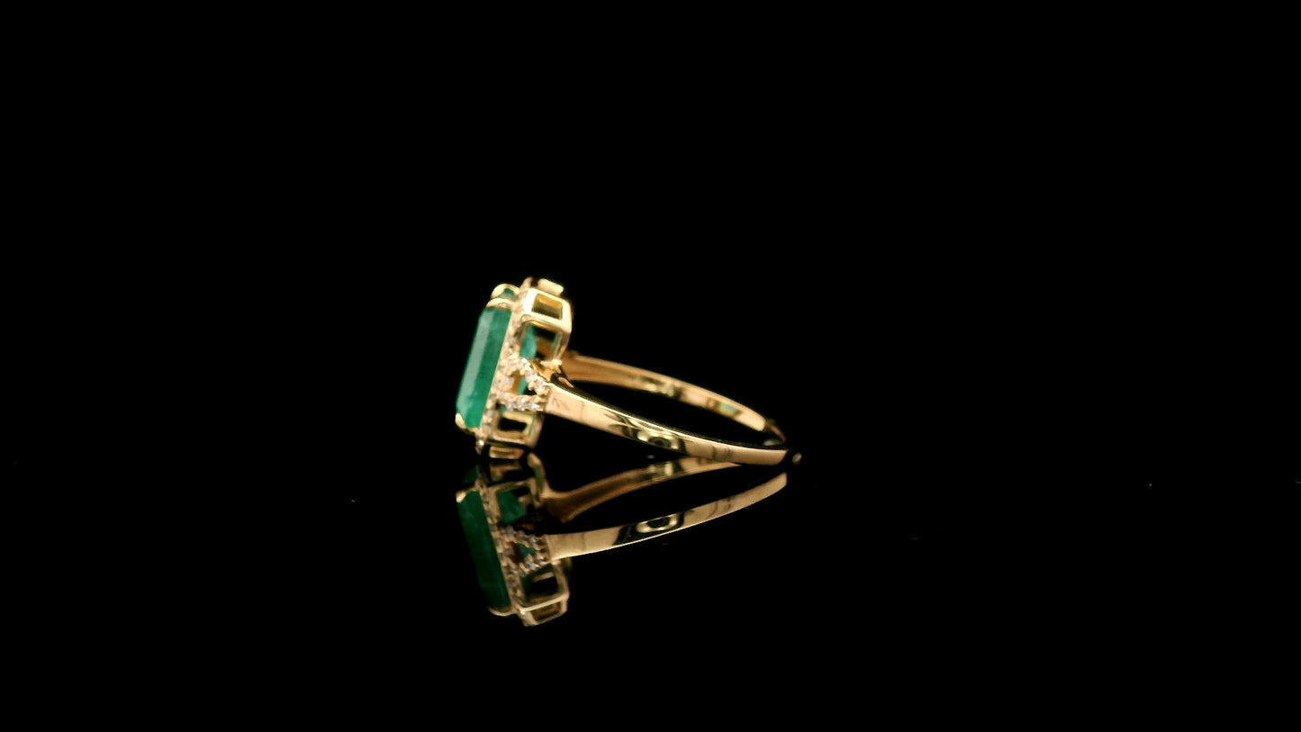2.63 Ct Octagon Natural Emerald 14K Gold Ring