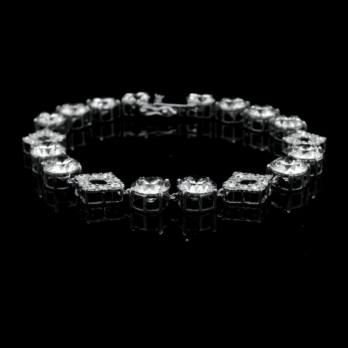 23.50 Ct Round Lab Grown Diamond 14K Gold Bracelet