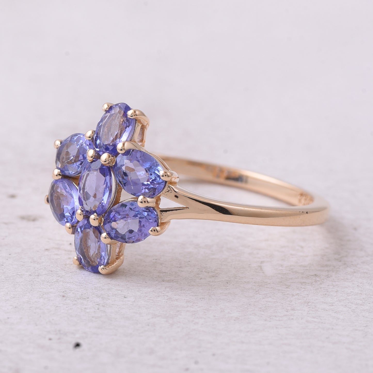 1.22 Ct Oval Mixed Cut Natural Tanzanite 14K Gold Ring