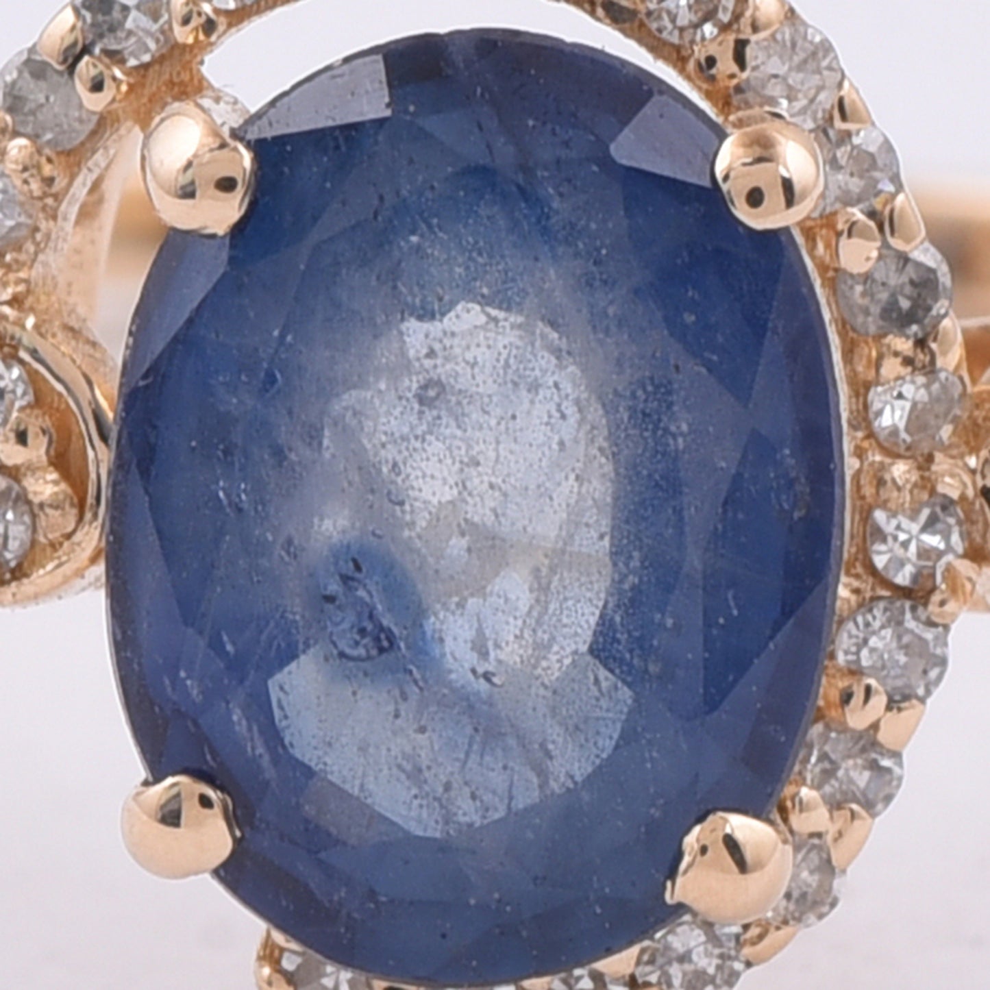 1.88 Ct Oval Natural Sapphire 14K Gold Ring