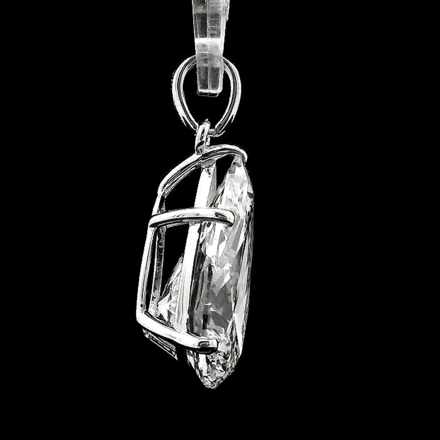 4.77 Carats Lab Grown Diamond 14K Gold Pendant