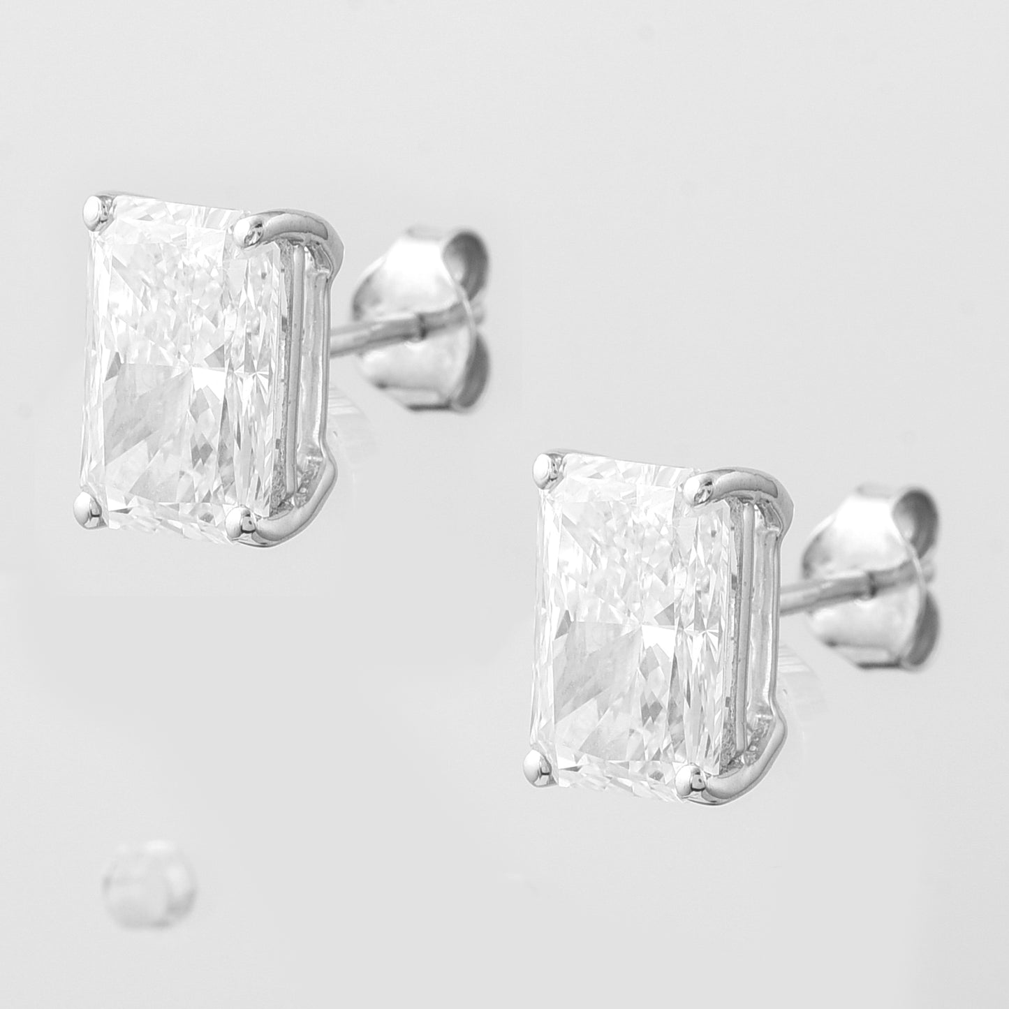 4.03 Carats Lab Grown Diamond 14K Gold Earrings