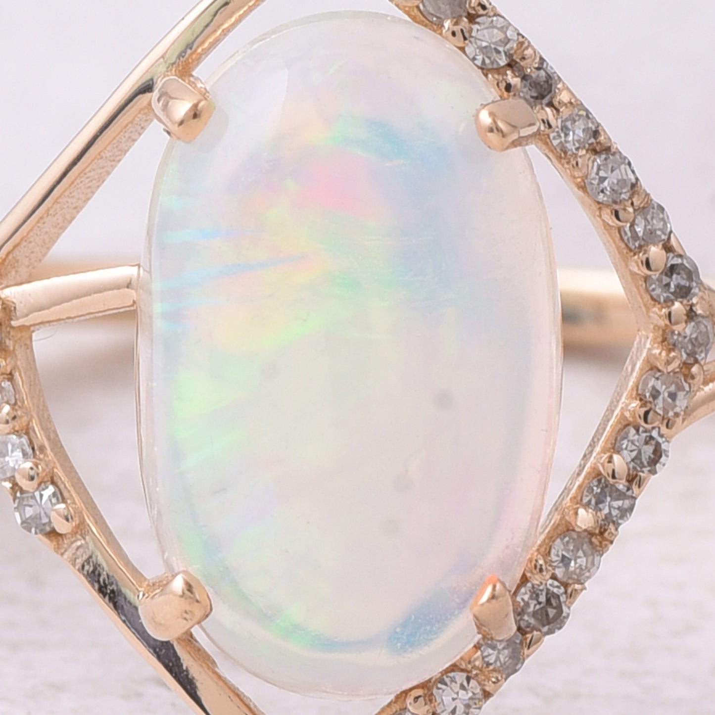 1.54 Ct Oval Cabochon Cut Natural Opal 14K Gold Ring