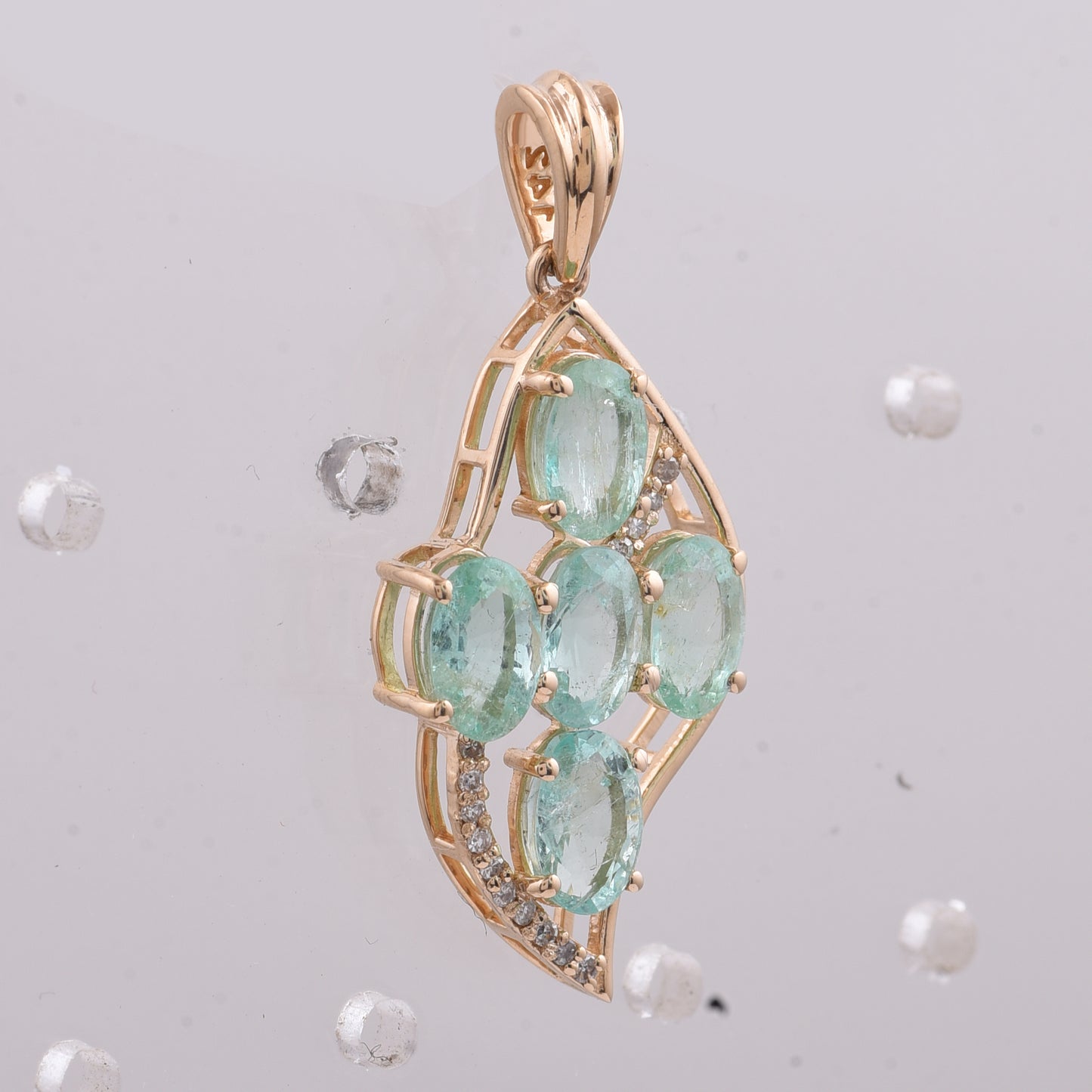 2.35 Ct Oval Natural Emerald 14K Gold Pendant