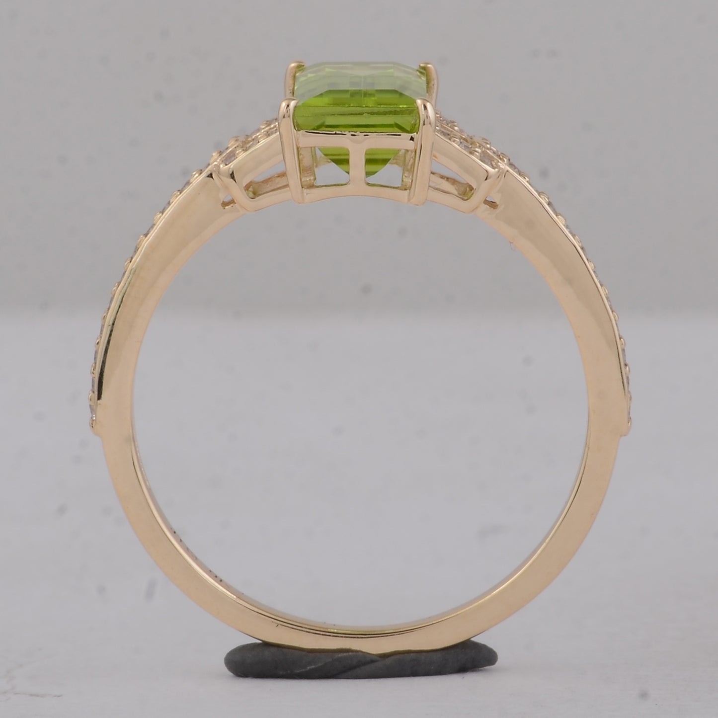 1.96 Ct Baguette Peridot 9K Gold Ring