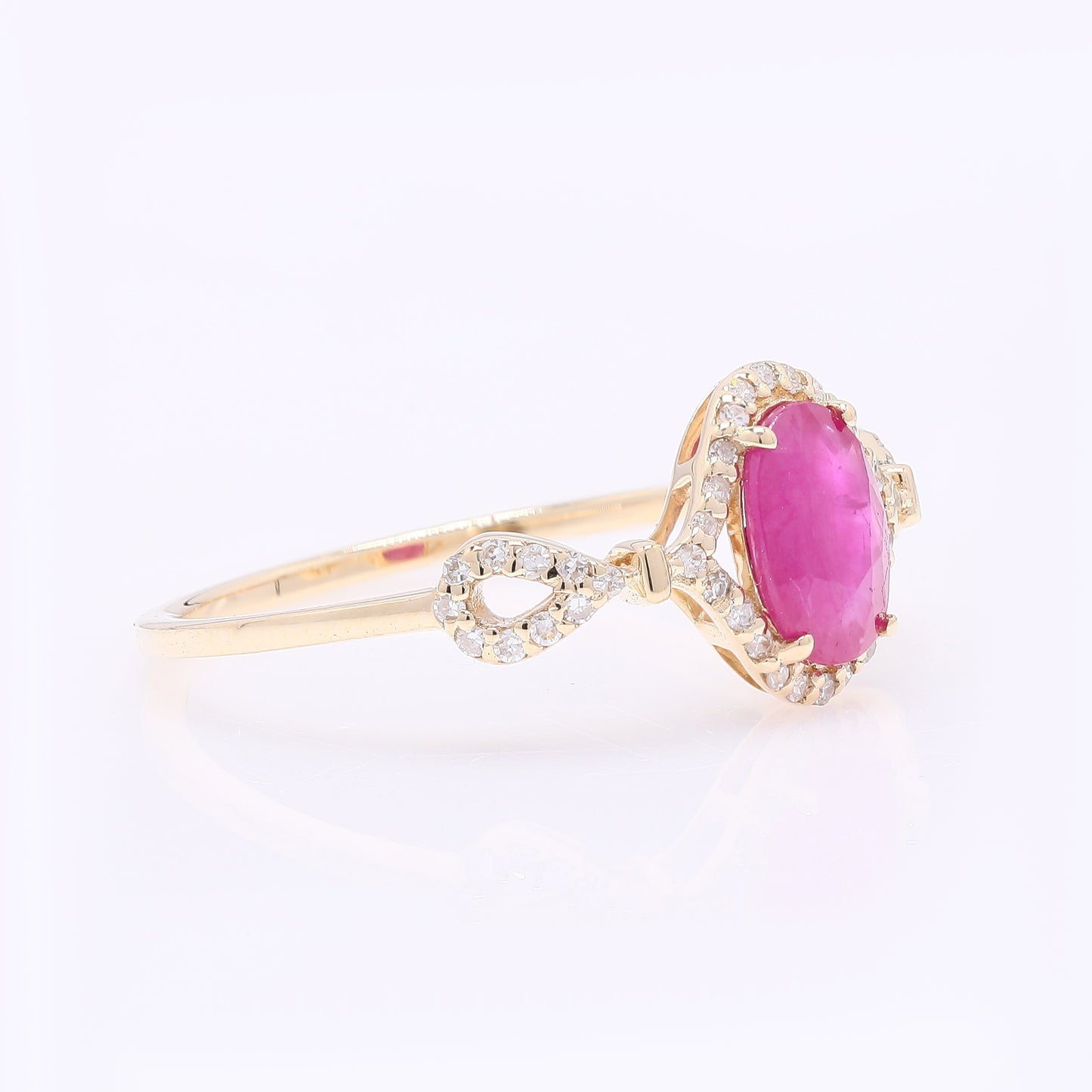1.03 Ct Oval Mixed Cut Natural Ruby 14K Gold Ring