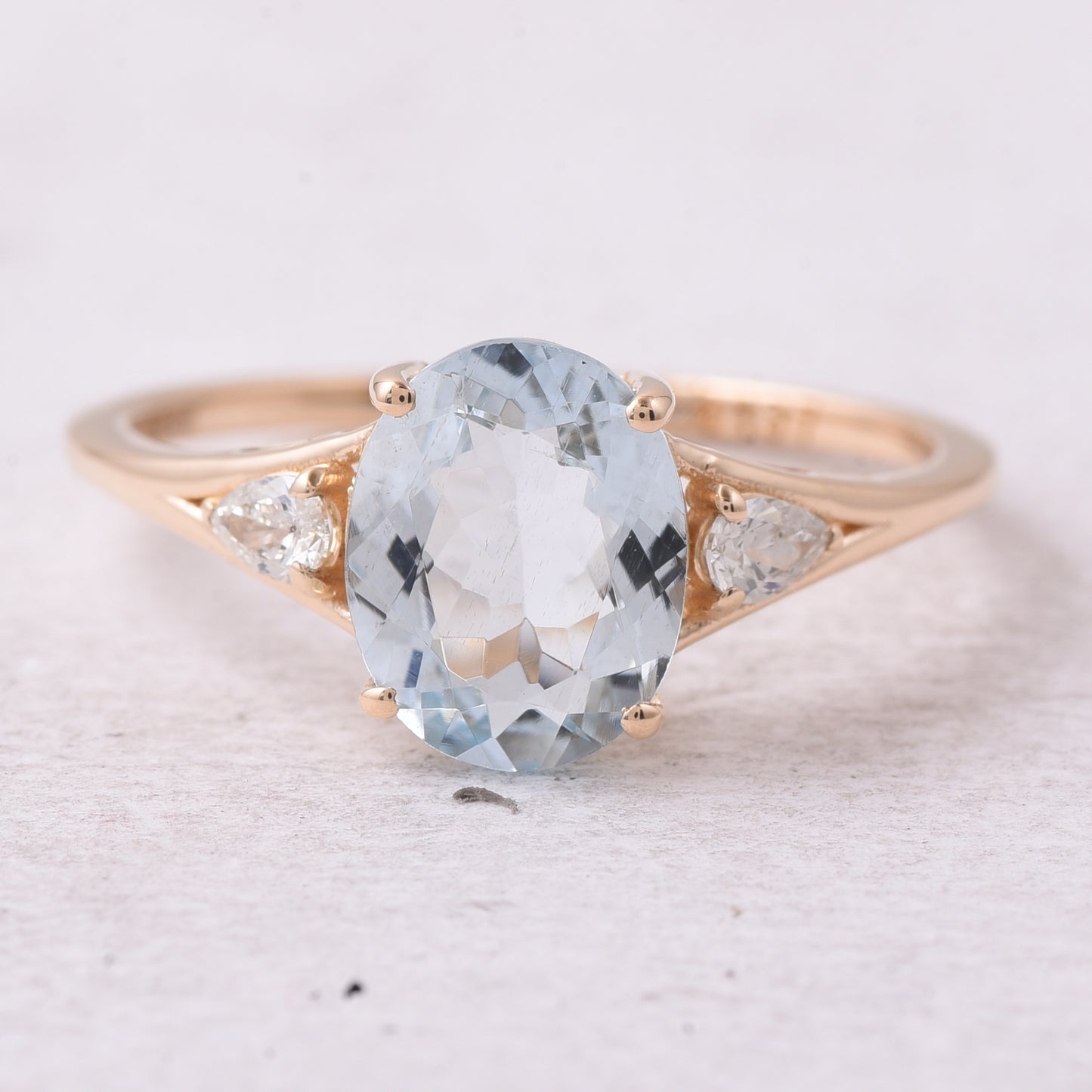 1.68 Ct Oval Mixed Cut Natural Aquamarine 14K Gold Ring