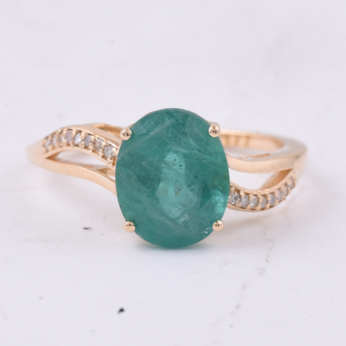 2.59 Ct Oval Natural Emerald 14K Gold Ring