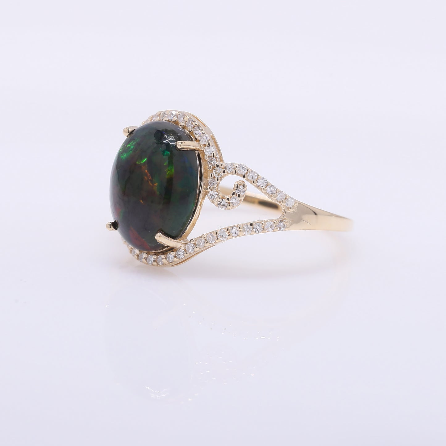 2.31 Ct Oval Cabochon Cut Natural Opal 14K Gold Ring