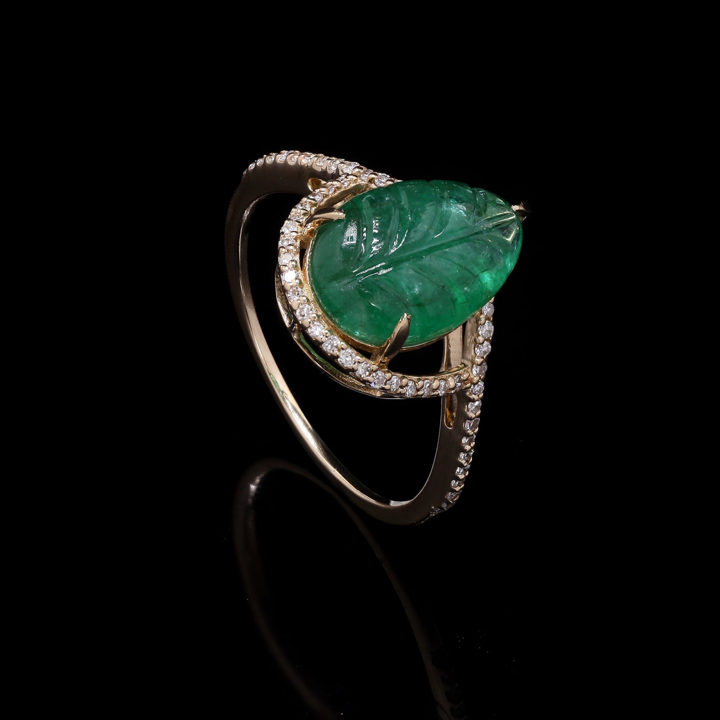 3.56 Ct Pear Carving Natural Beryl Emerald 14K Gold Ring