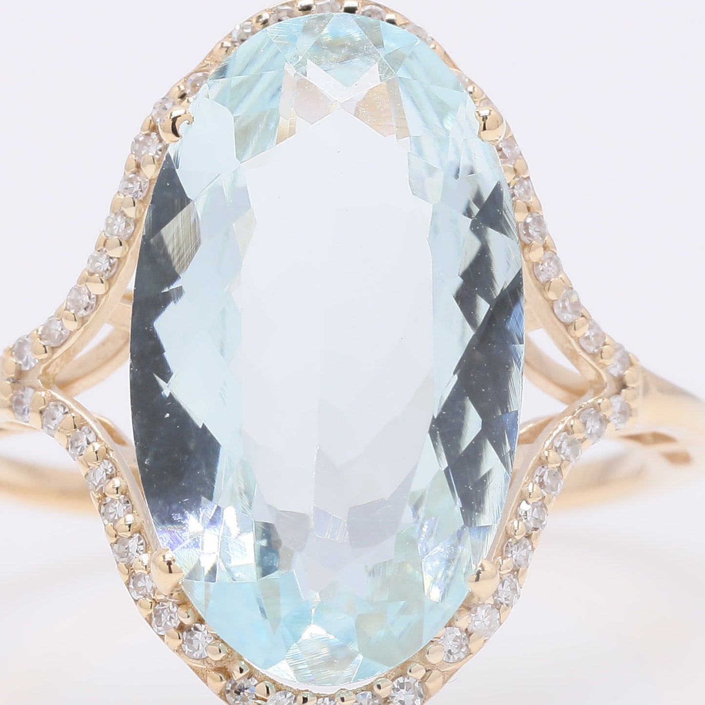5.10 Ct Oval Mixed Cut Natural Aquamarine 14K Gold Ring