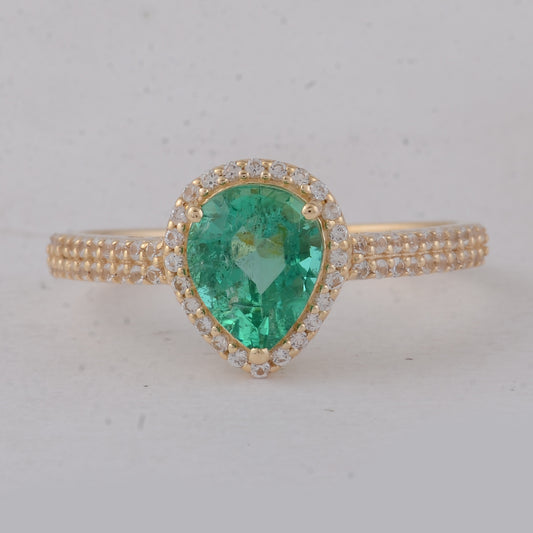 1.33 Ct Pear Emerald 9K Gold Ring