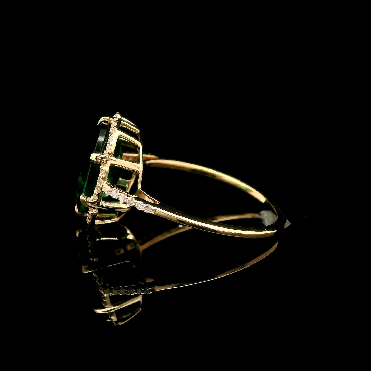 2.98 Ct Oval Mixed Cut Lab Grown Emerald 14K Gold Ring