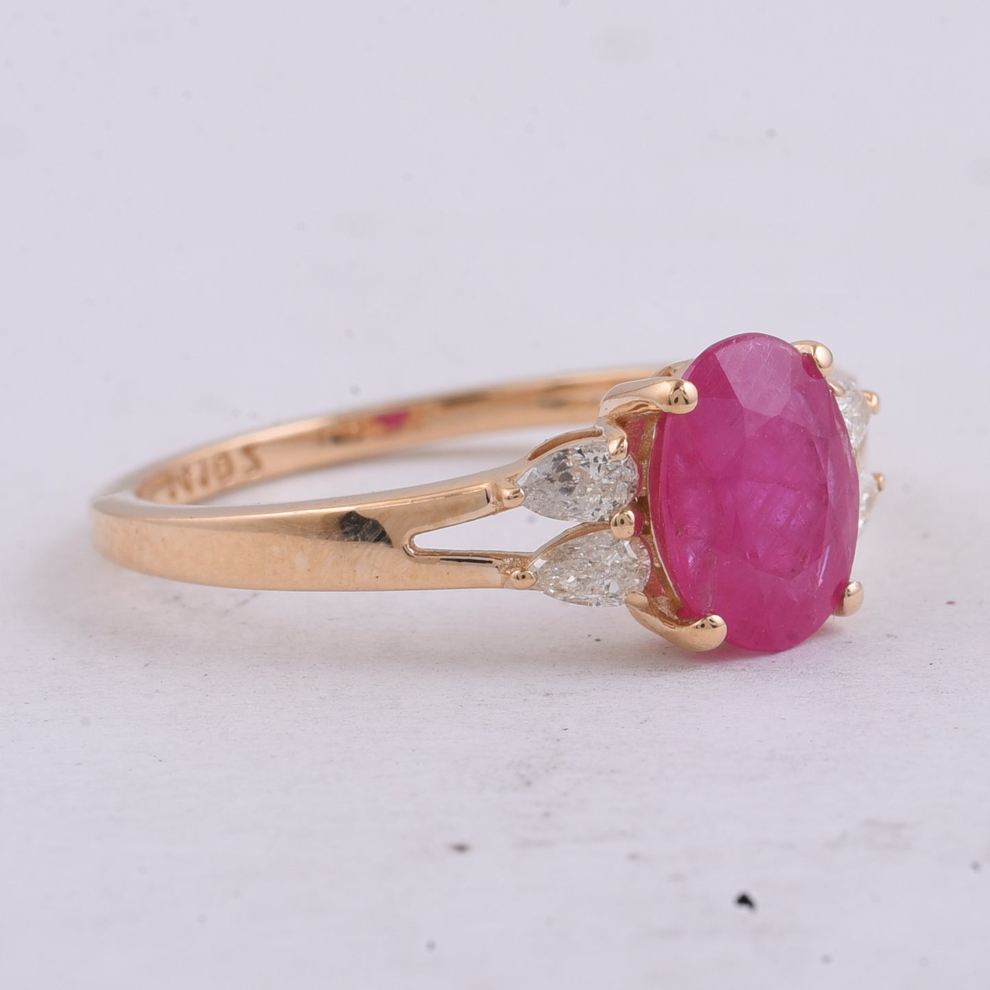 1.56 Ct Oval Natural Ruby 14K Gold Ring