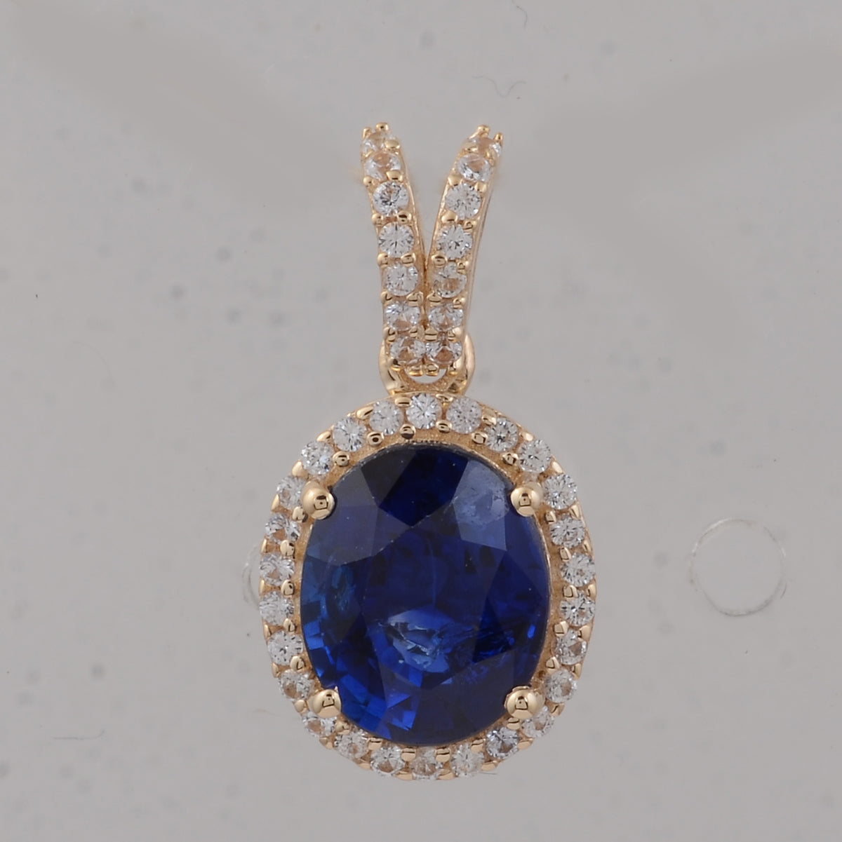 2.26 Ct Oval Sapphire 9K Gold Pendant