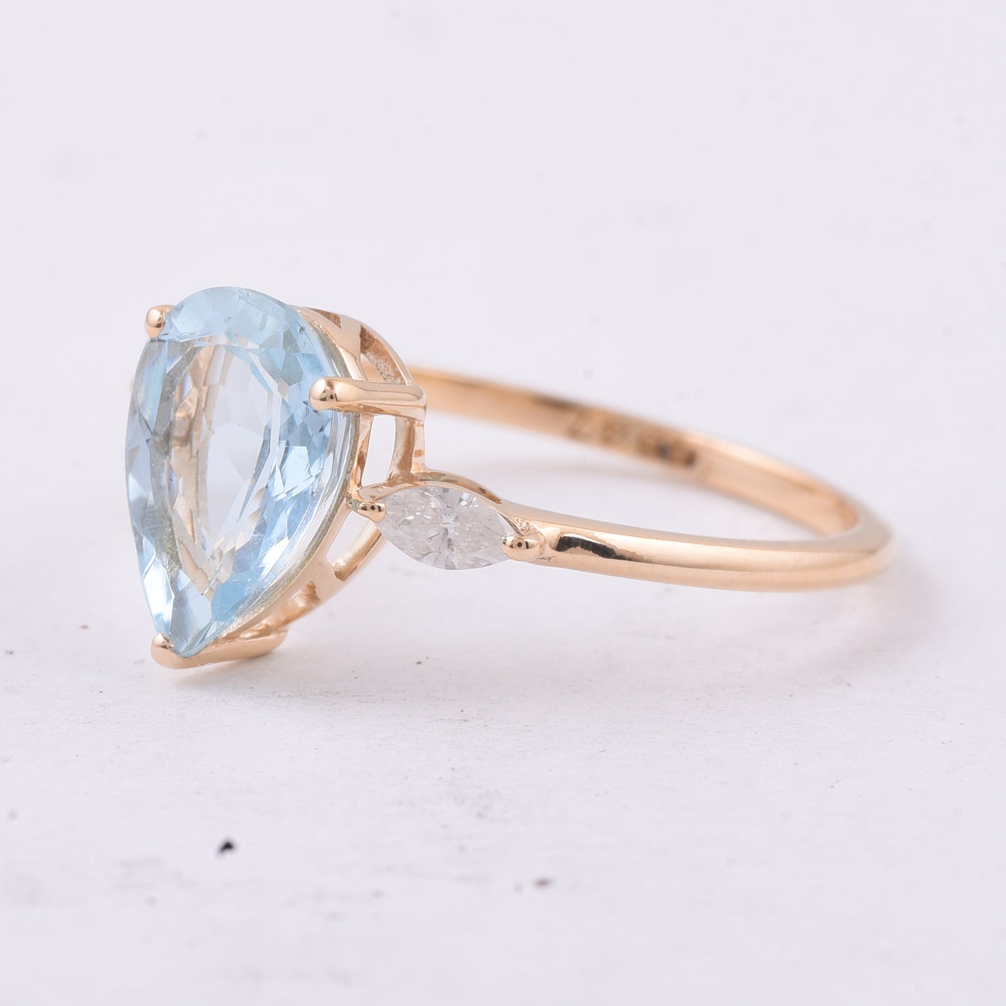 1.75 Ct Pear Natural Aquamarine 14K Gold Ring