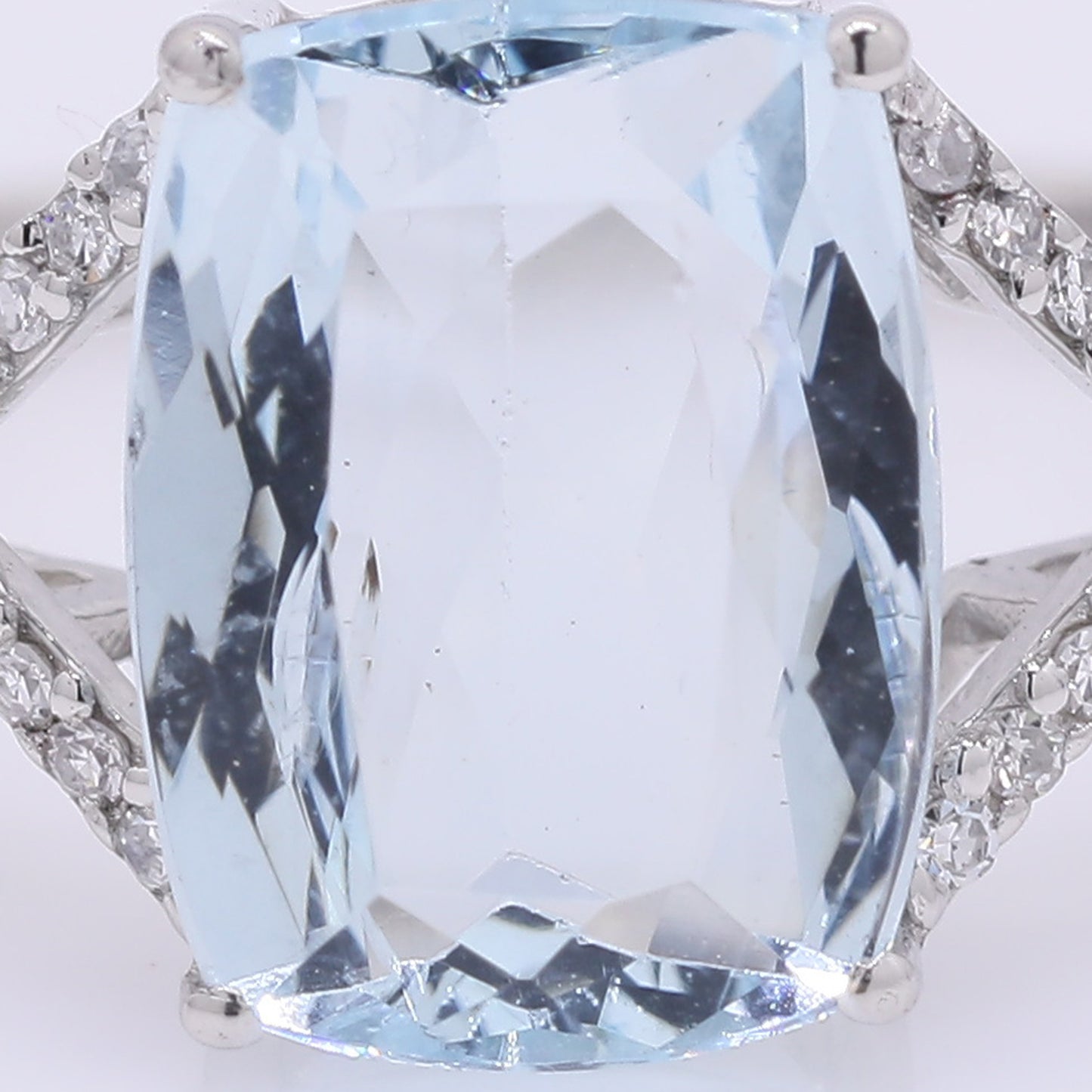 2.37 Ct Cushion Mixed Cut Natural Aquamarine 950 Platinum Ring