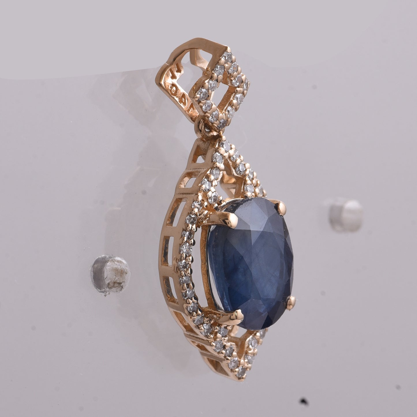 2.99 Ct Oval Mixed Cut Natural Sapphire 14K Gold Pendant