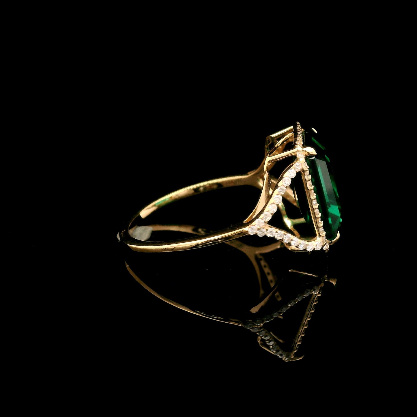 4.00 Ct Emerald Cut Lab Grown Emerald 14K Gold Ring