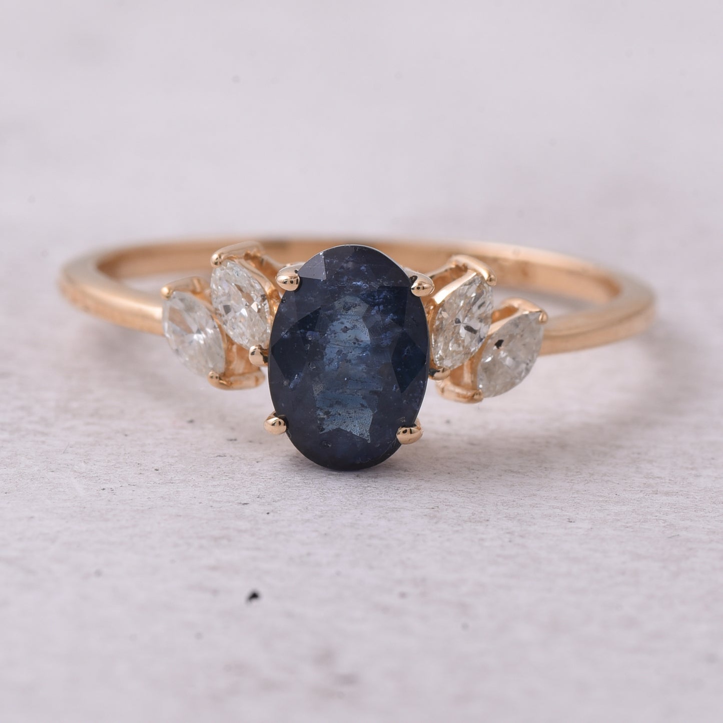 1.42 Ct Oval Natural Sapphire 14K Gold Ring