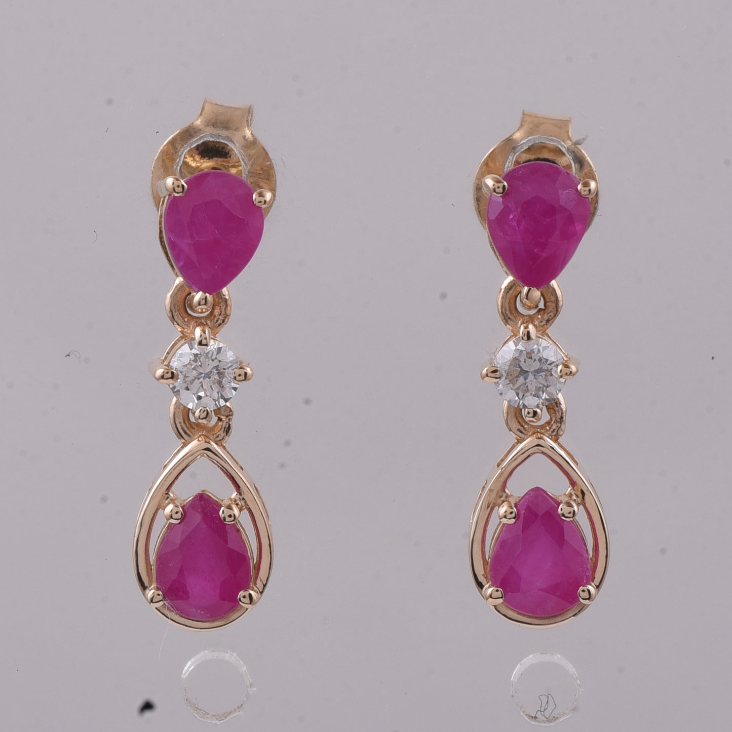 1.39 Ct Pear Natural Ruby 14K Gold Earrings