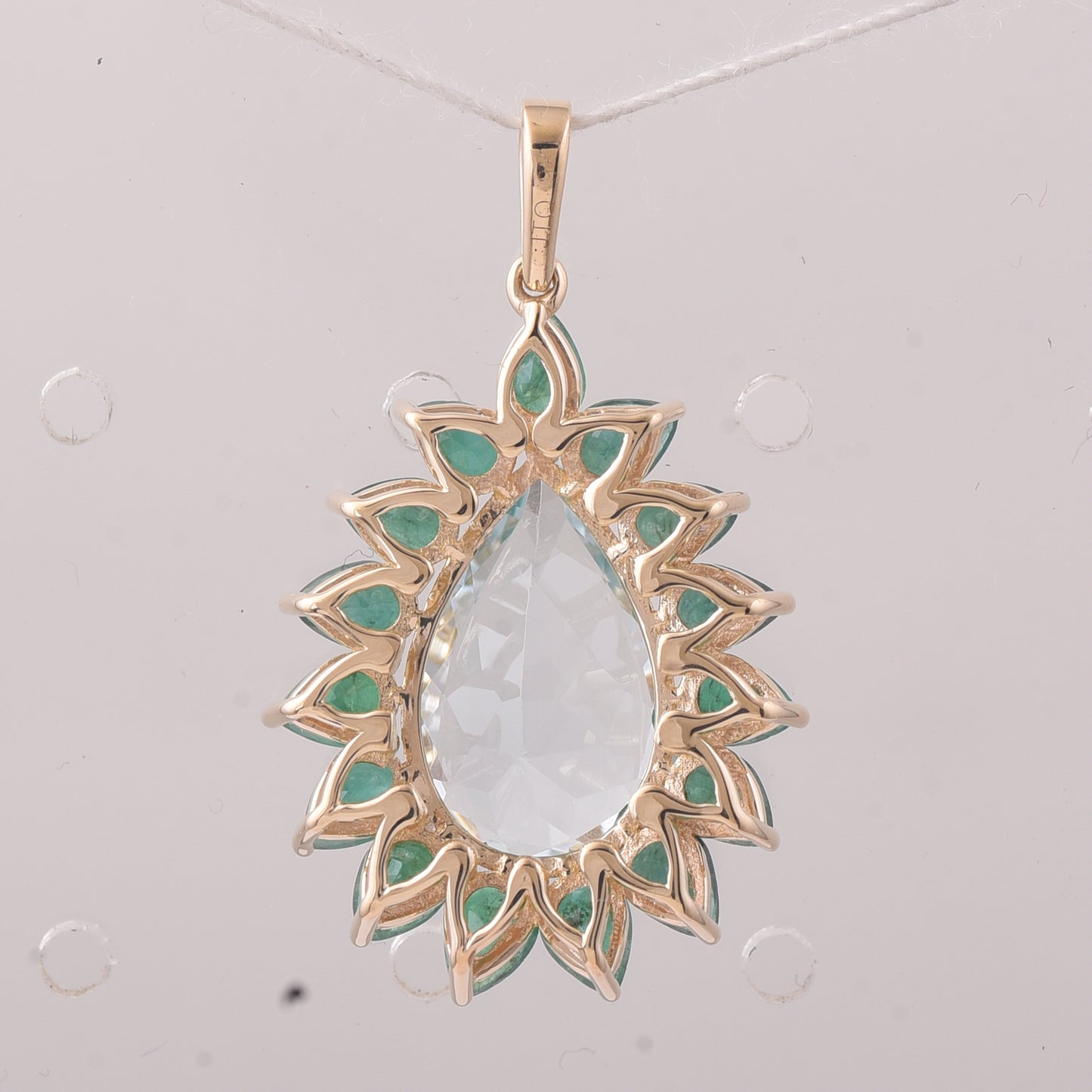 5.68 Ct Pear Aquamarine 9K Gold Pendant