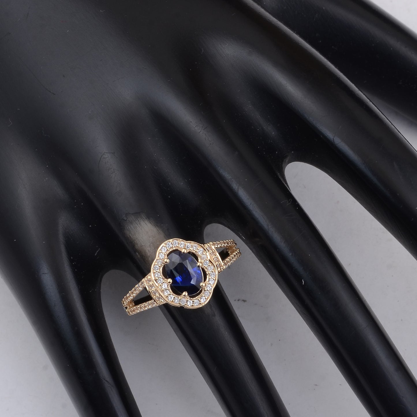 1.42 Ct Oval Sapphire 9K Gold Ring