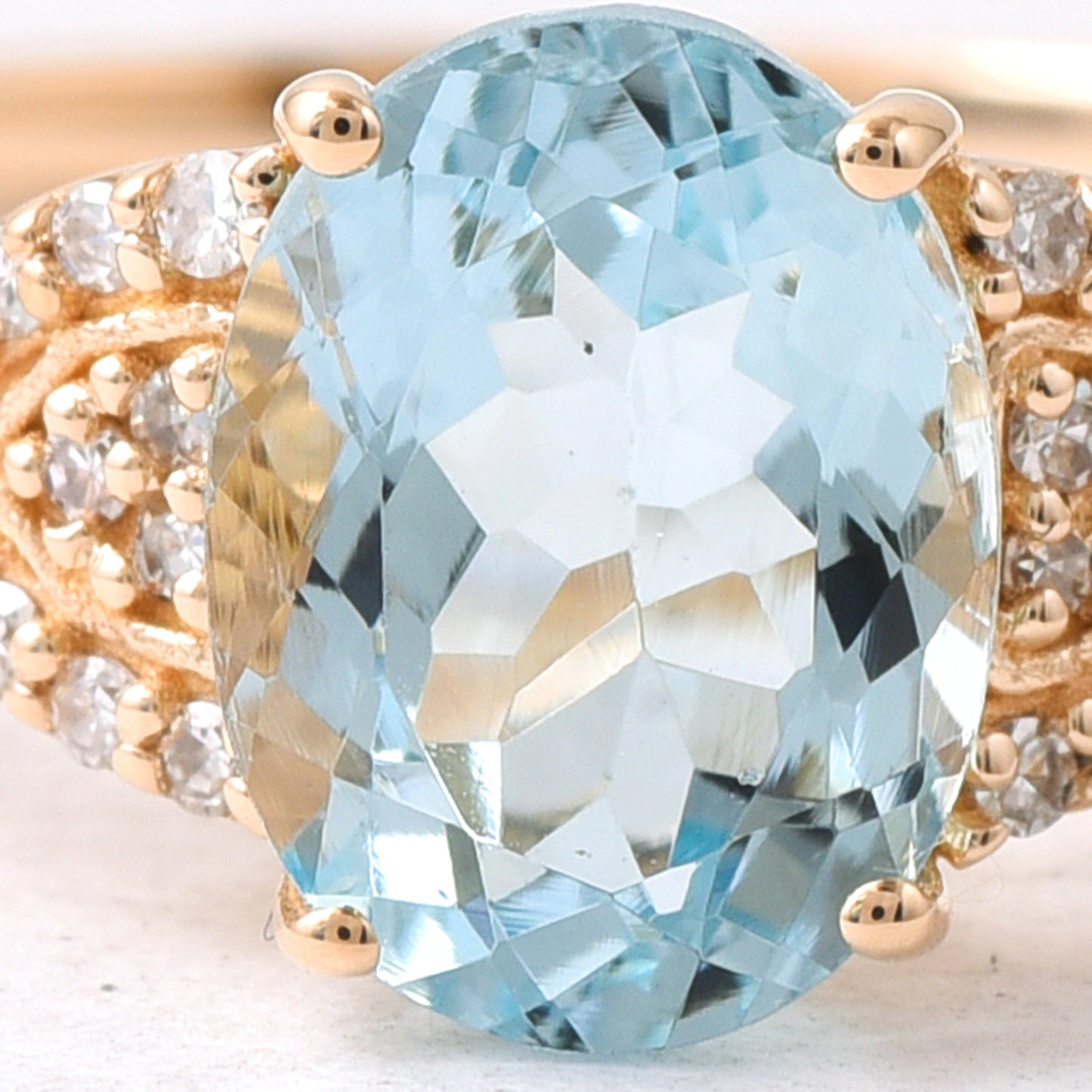 1.39 Ct Oval Mixed Cut Natural Aquamarine 14K Gold Ring