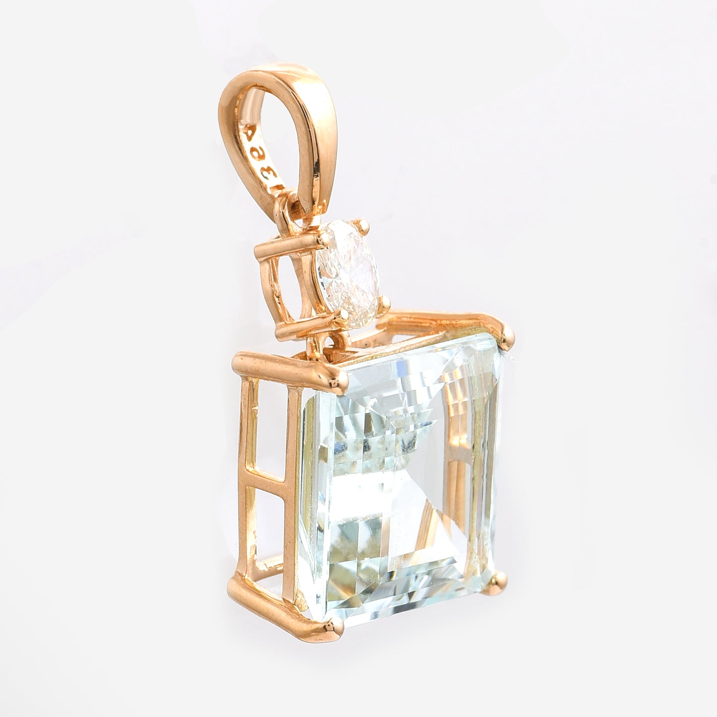 5.46 Ct Octagon Step Cut Natural Aquamarine 14K Gold Pendant