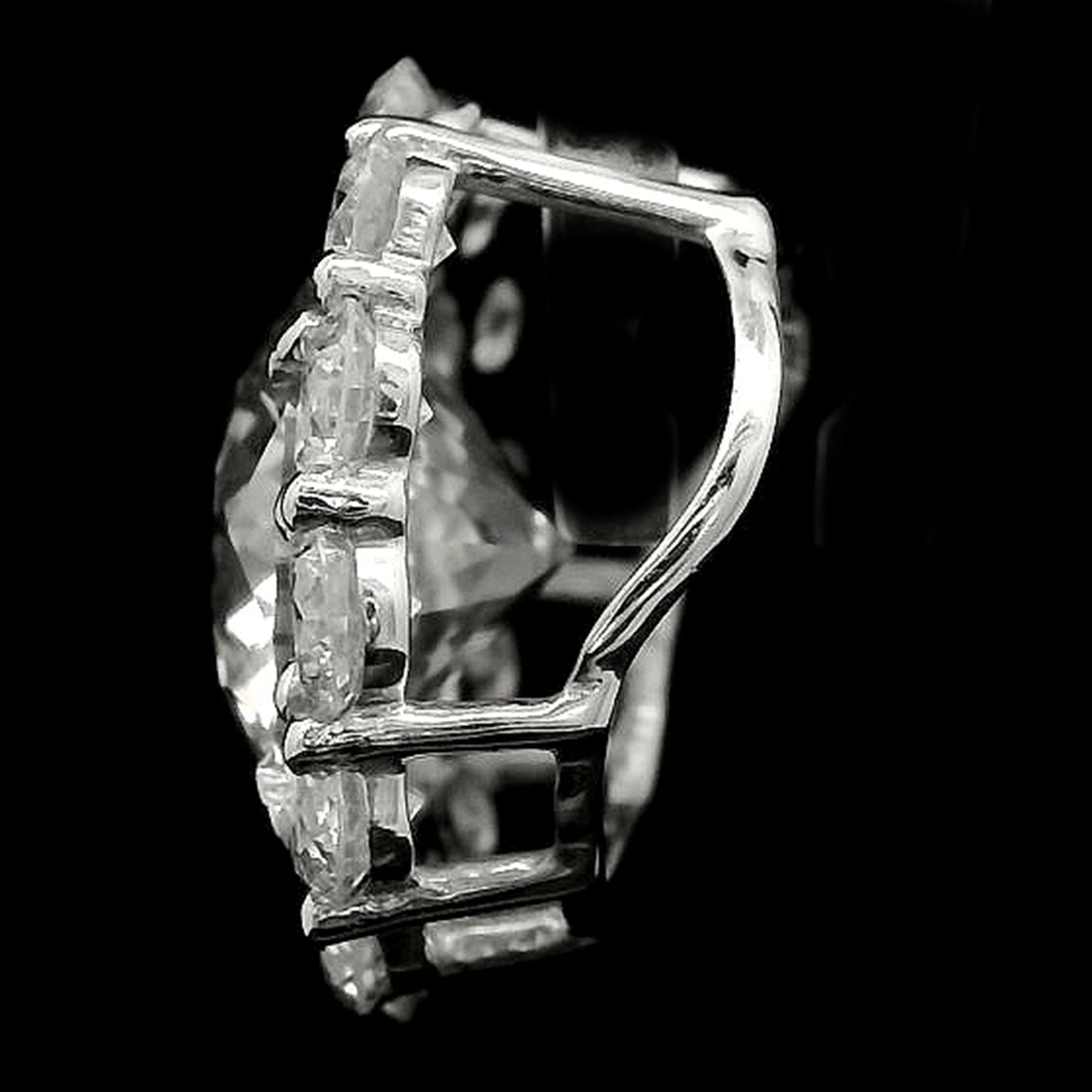 2.31 Carats Lab Grown Diamond 14K Gold Pendant