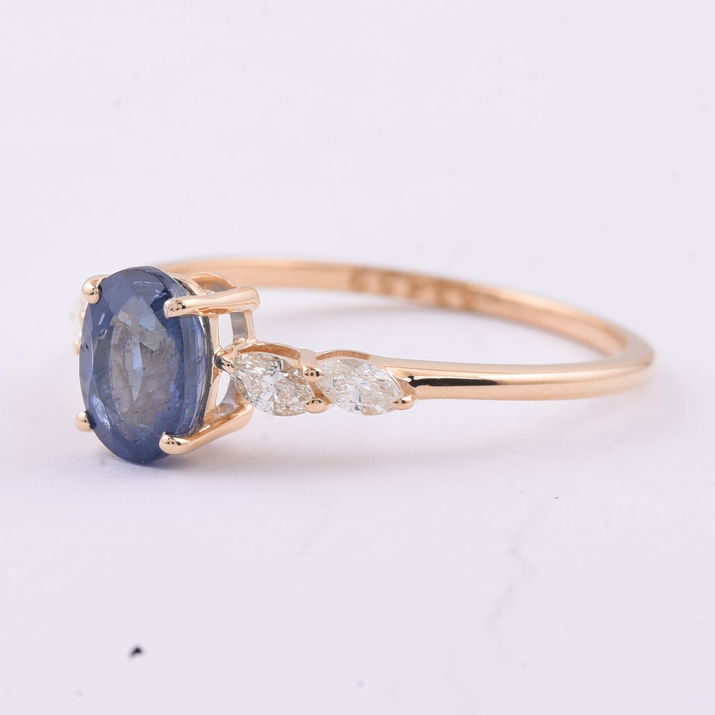 1.42 Ct Oval Natural Sapphire 14K Gold Ring