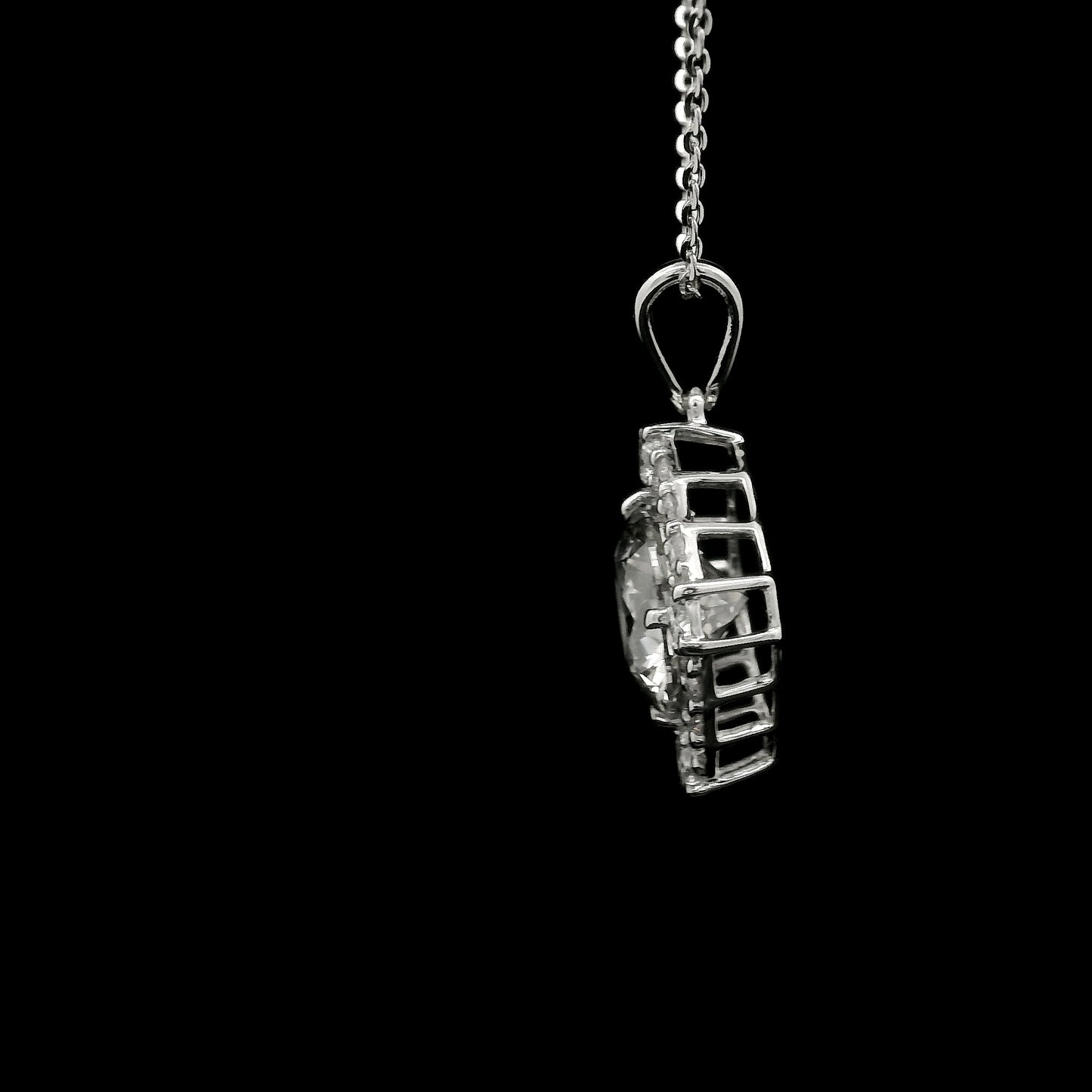 2.68 Carats Lab Grown Diamond 14K Gold Pendant