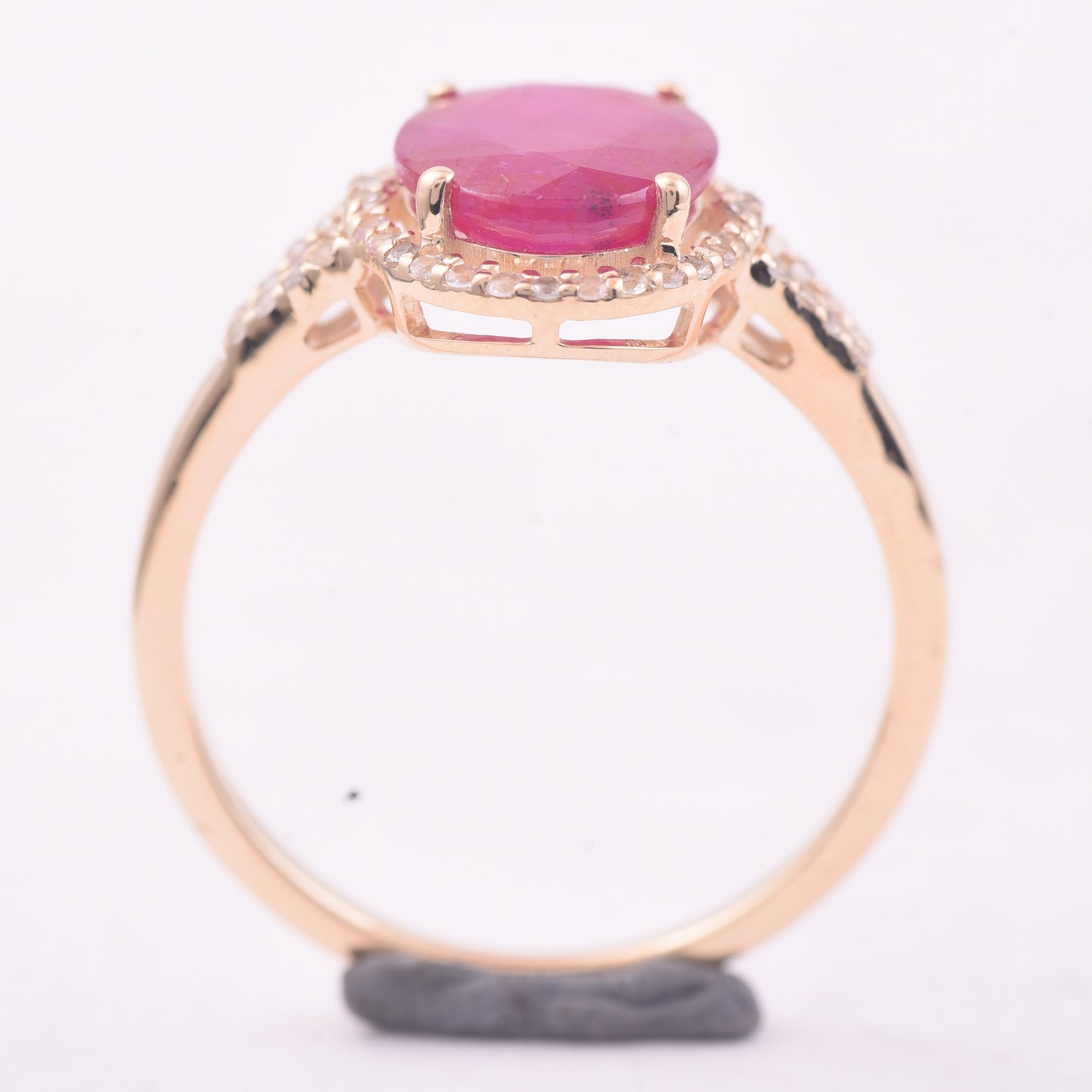 2.91 Ct Oval Ruby 9K Gold Ring